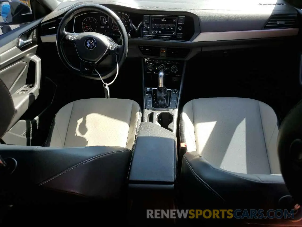 8 Photograph of a damaged car 3VWC57BU6KM068162 VOLKSWAGEN JETTA 2019
