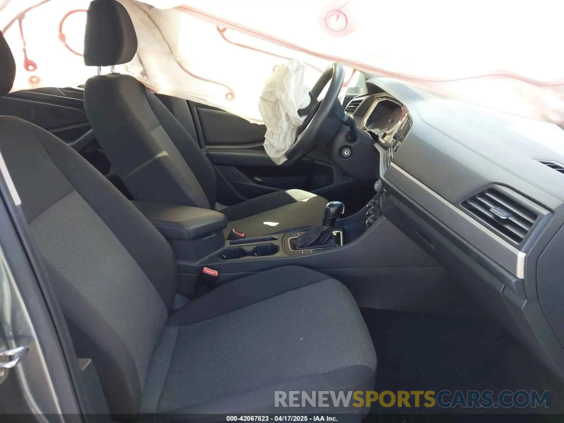 5 Photograph of a damaged car 3VWC57BU6KM085981 VOLKSWAGEN JETTA 2019