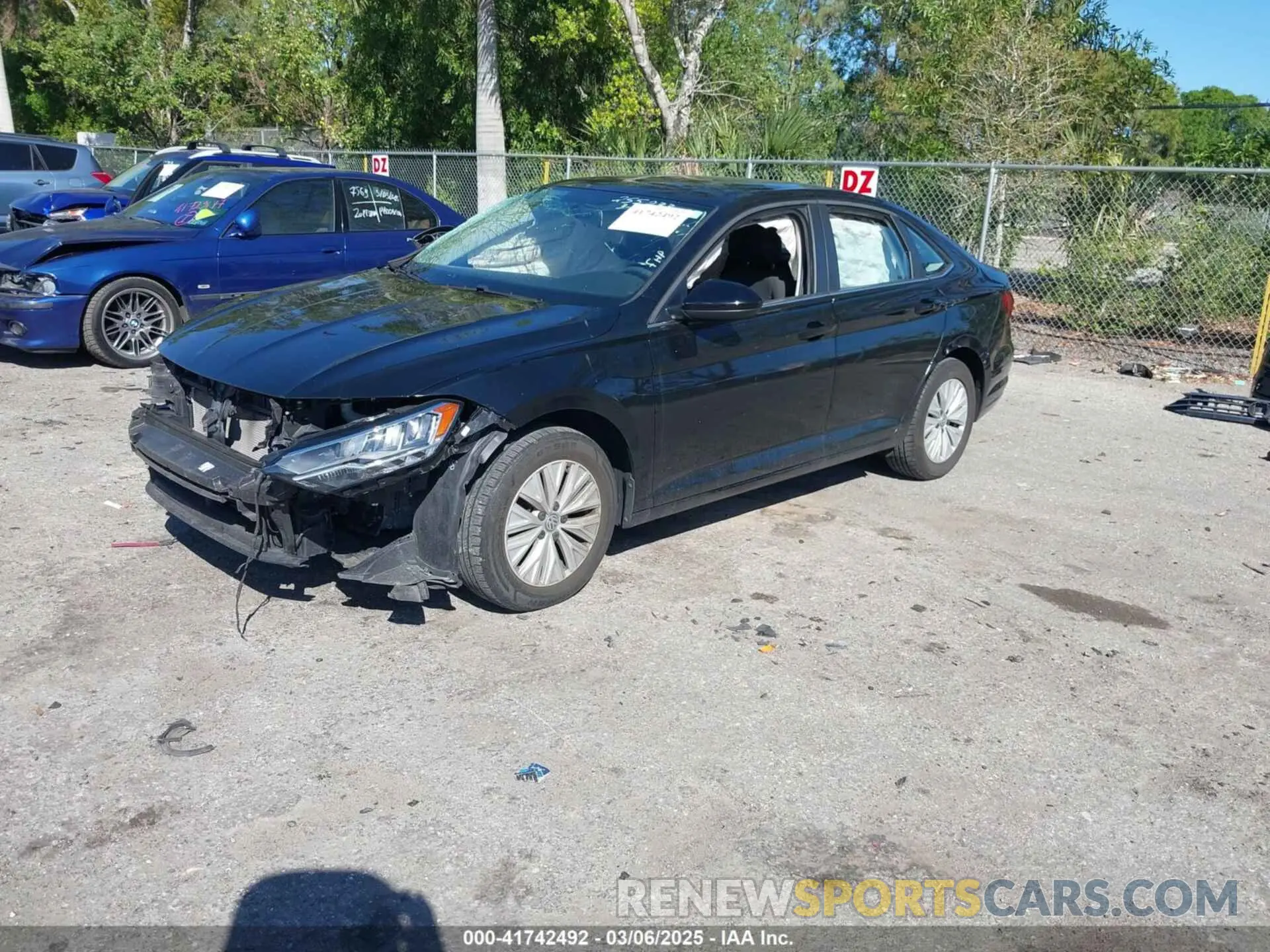 2 Photograph of a damaged car 3VWC57BU6KM165412 VOLKSWAGEN JETTA 2019