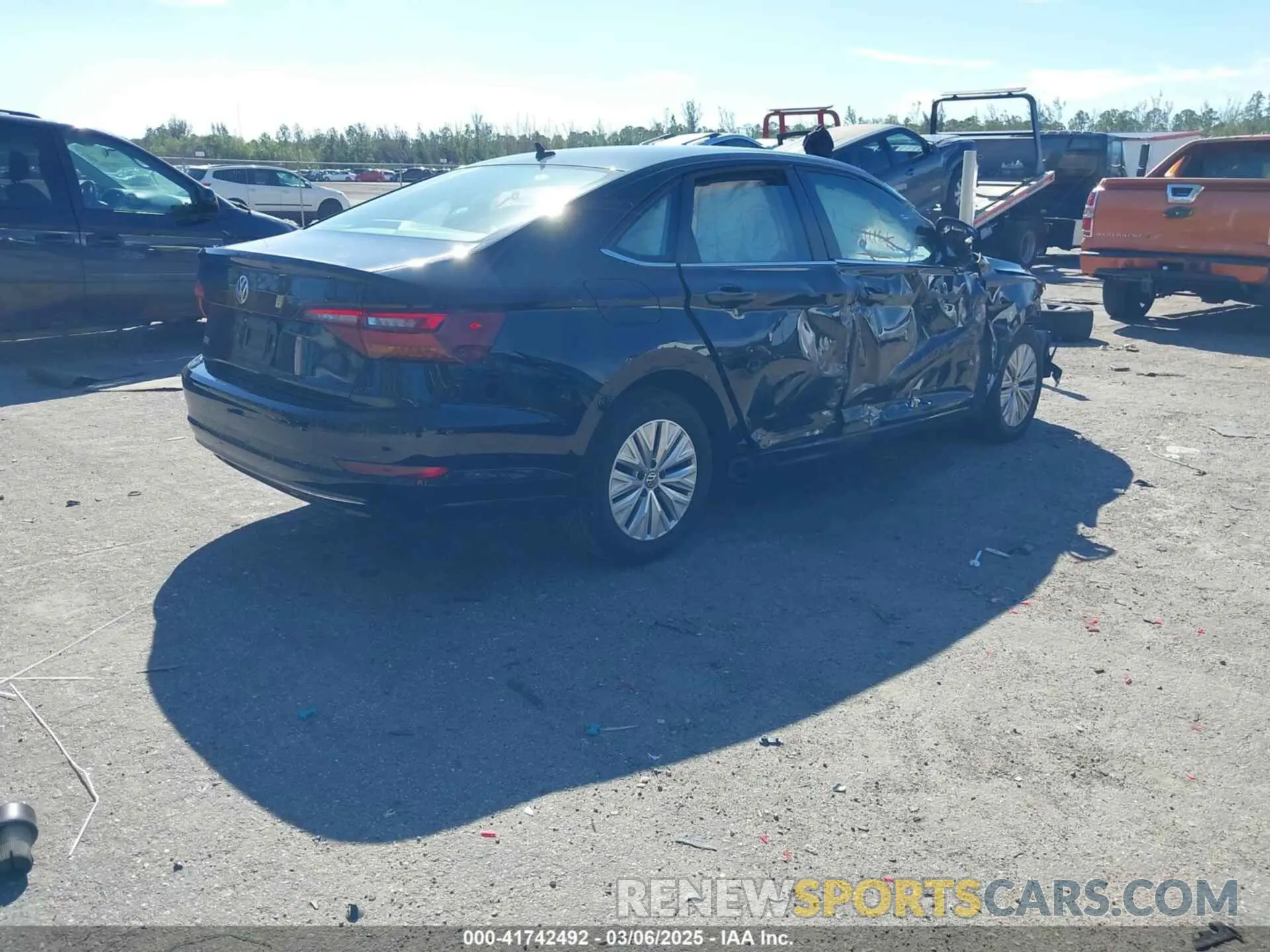 4 Photograph of a damaged car 3VWC57BU6KM165412 VOLKSWAGEN JETTA 2019