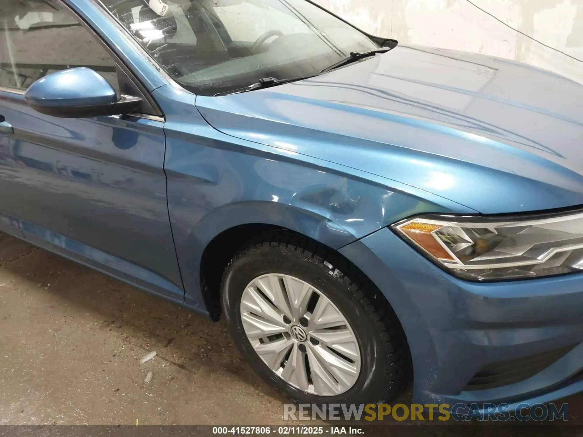 17 Photograph of a damaged car 3VWC57BU6KM171985 VOLKSWAGEN JETTA 2019