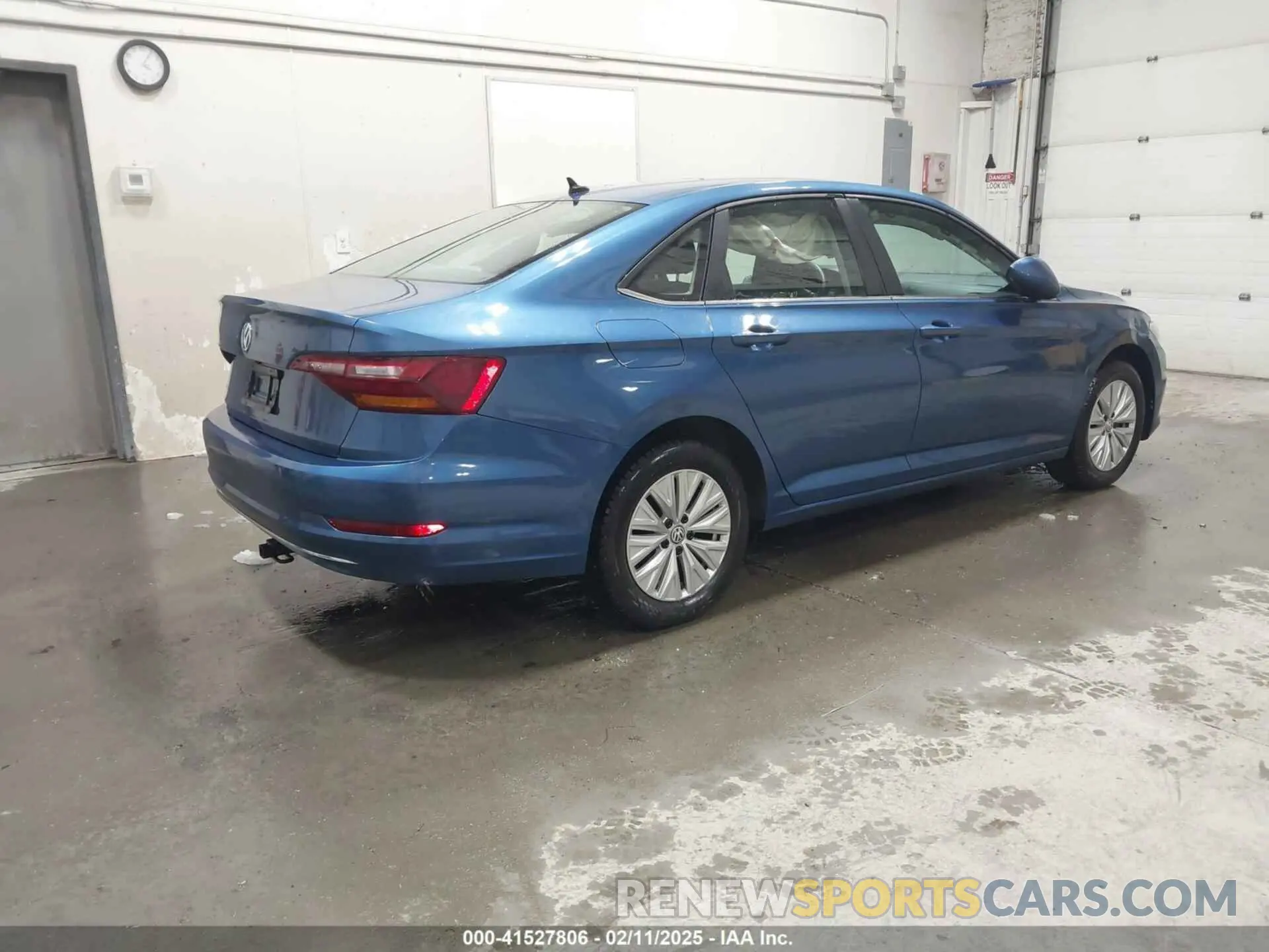 4 Photograph of a damaged car 3VWC57BU6KM171985 VOLKSWAGEN JETTA 2019