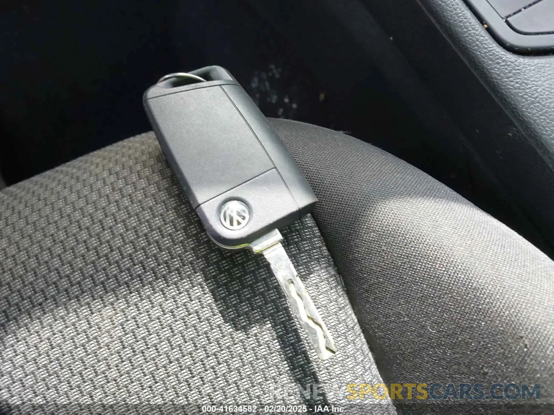 11 Photograph of a damaged car 3VWC57BU6KM179682 VOLKSWAGEN JETTA 2019