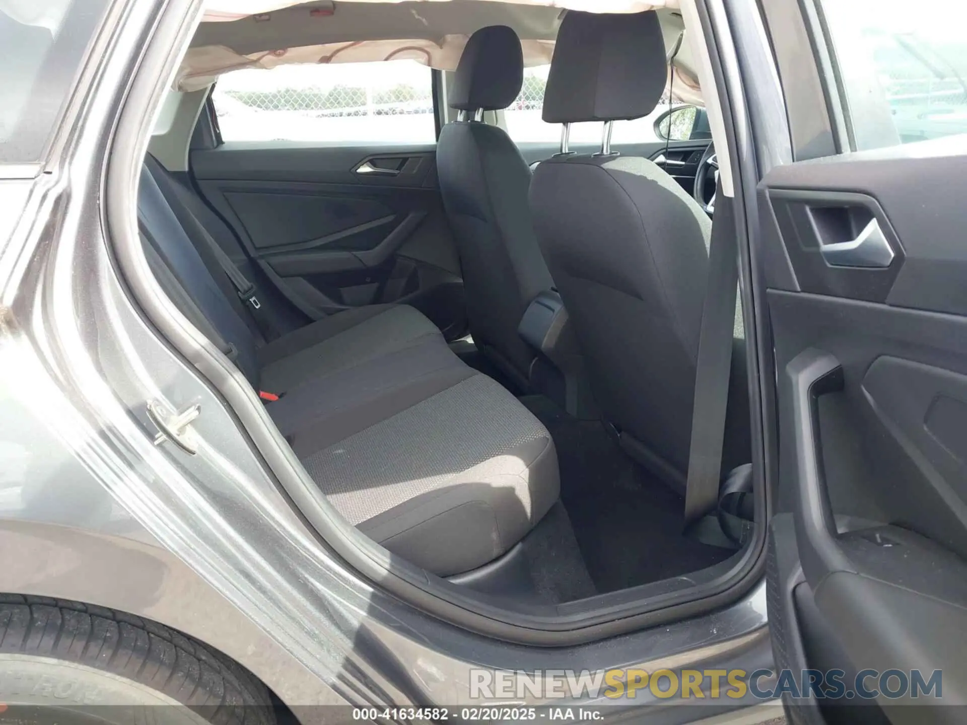 8 Photograph of a damaged car 3VWC57BU6KM179682 VOLKSWAGEN JETTA 2019