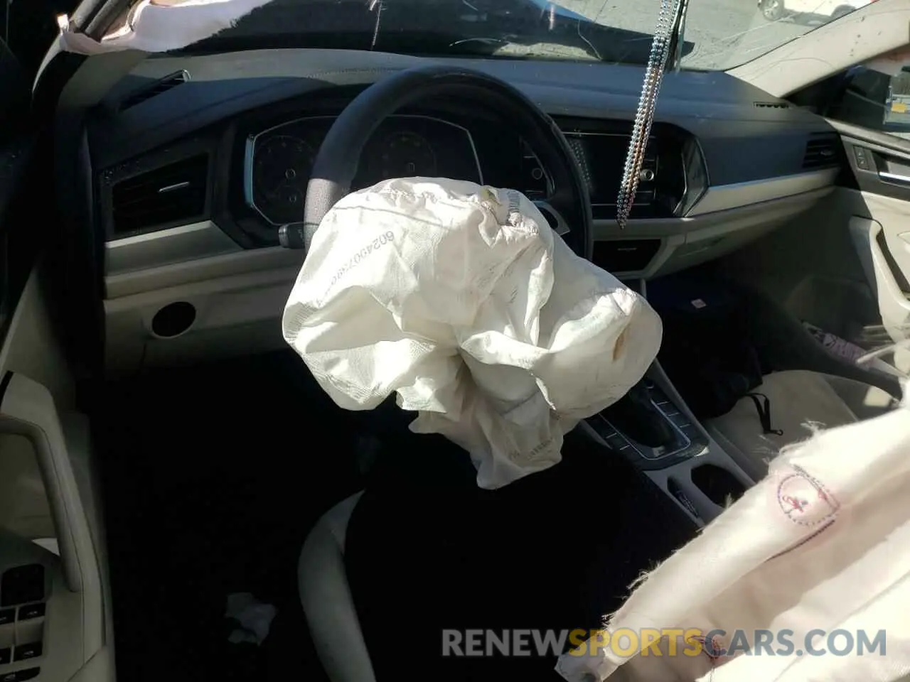 8 Photograph of a damaged car 3VWC57BU6KM219758 VOLKSWAGEN JETTA 2019