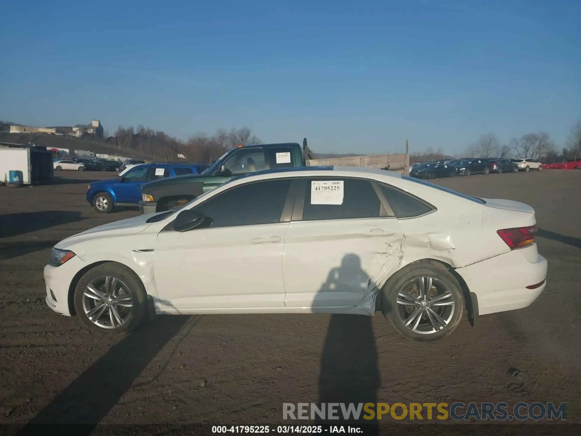 14 Photograph of a damaged car 3VWC57BU6KM241601 VOLKSWAGEN JETTA 2019