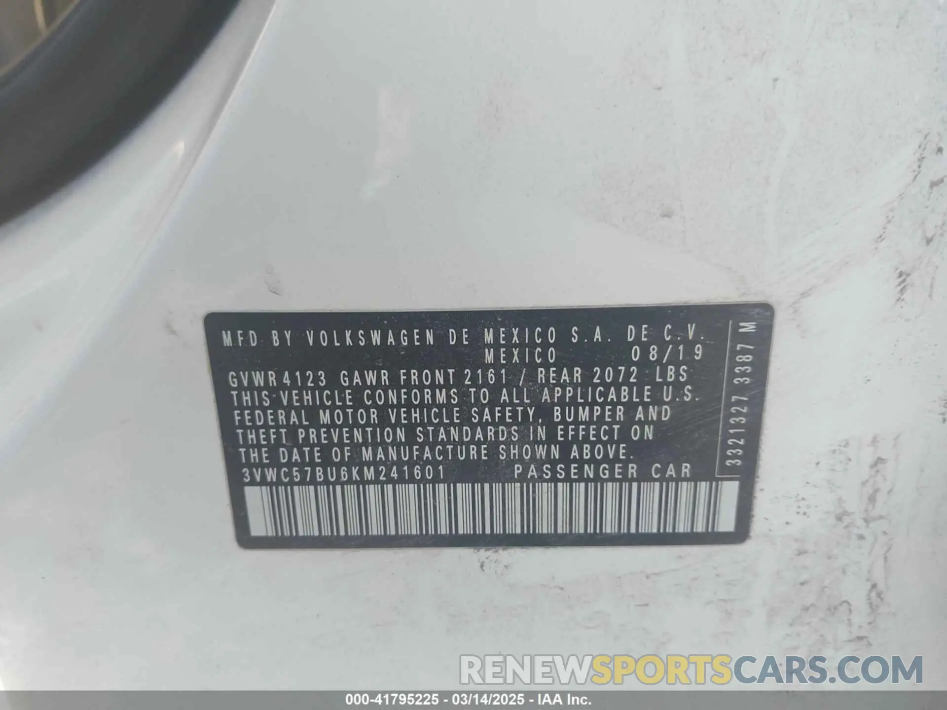 9 Photograph of a damaged car 3VWC57BU6KM241601 VOLKSWAGEN JETTA 2019