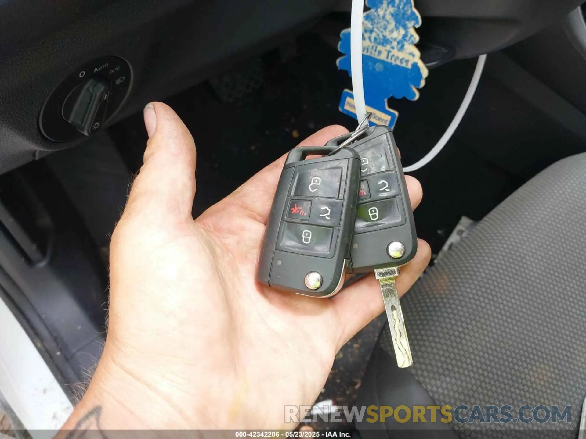 11 Photograph of a damaged car 3VWC57BU6KM267969 VOLKSWAGEN JETTA 2019