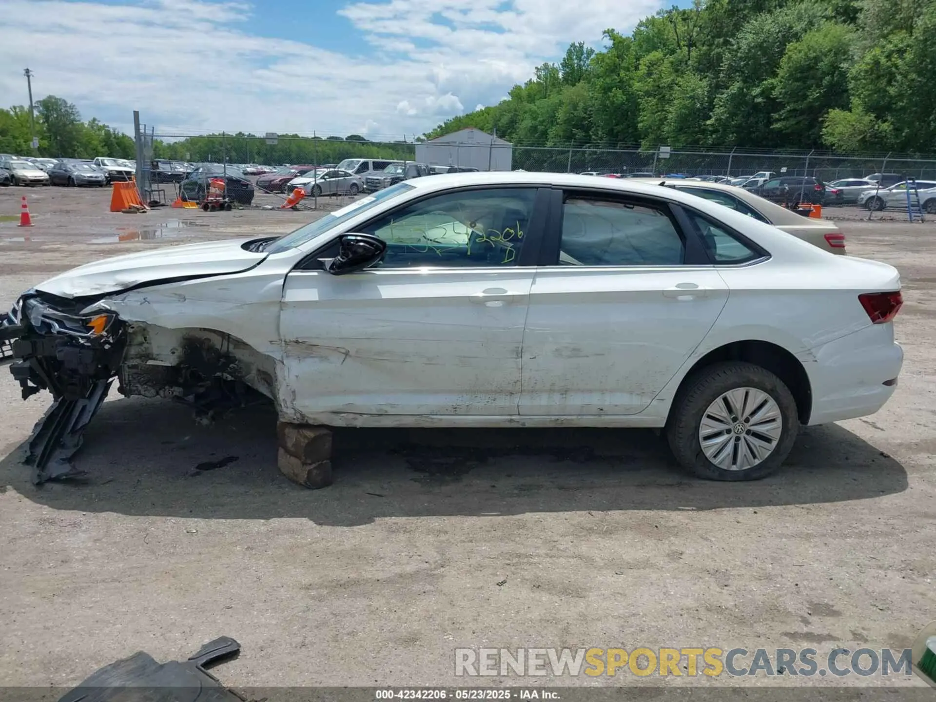 14 Photograph of a damaged car 3VWC57BU6KM267969 VOLKSWAGEN JETTA 2019