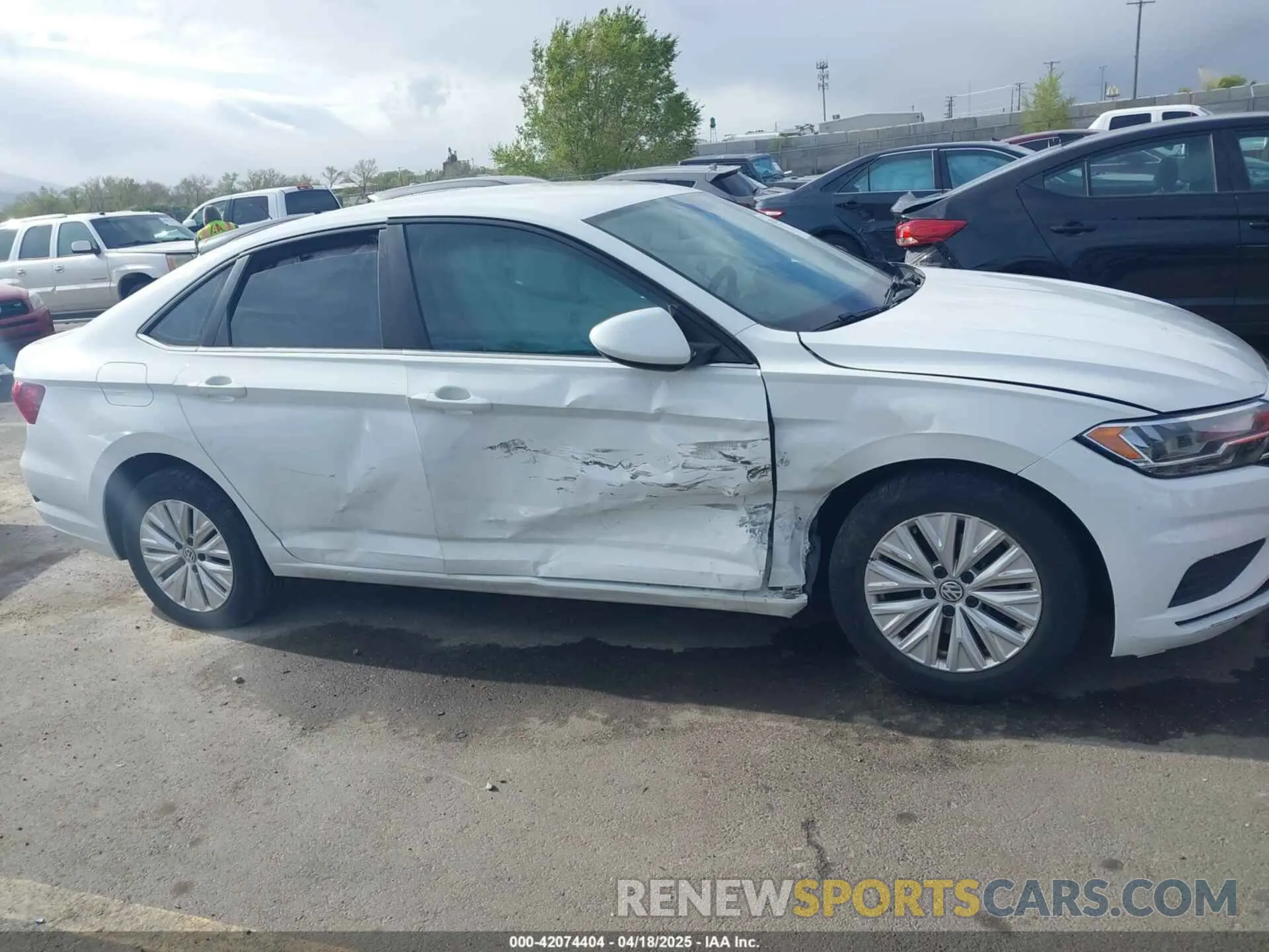 13 Photograph of a damaged car 3VWC57BU6KM273481 VOLKSWAGEN JETTA 2019