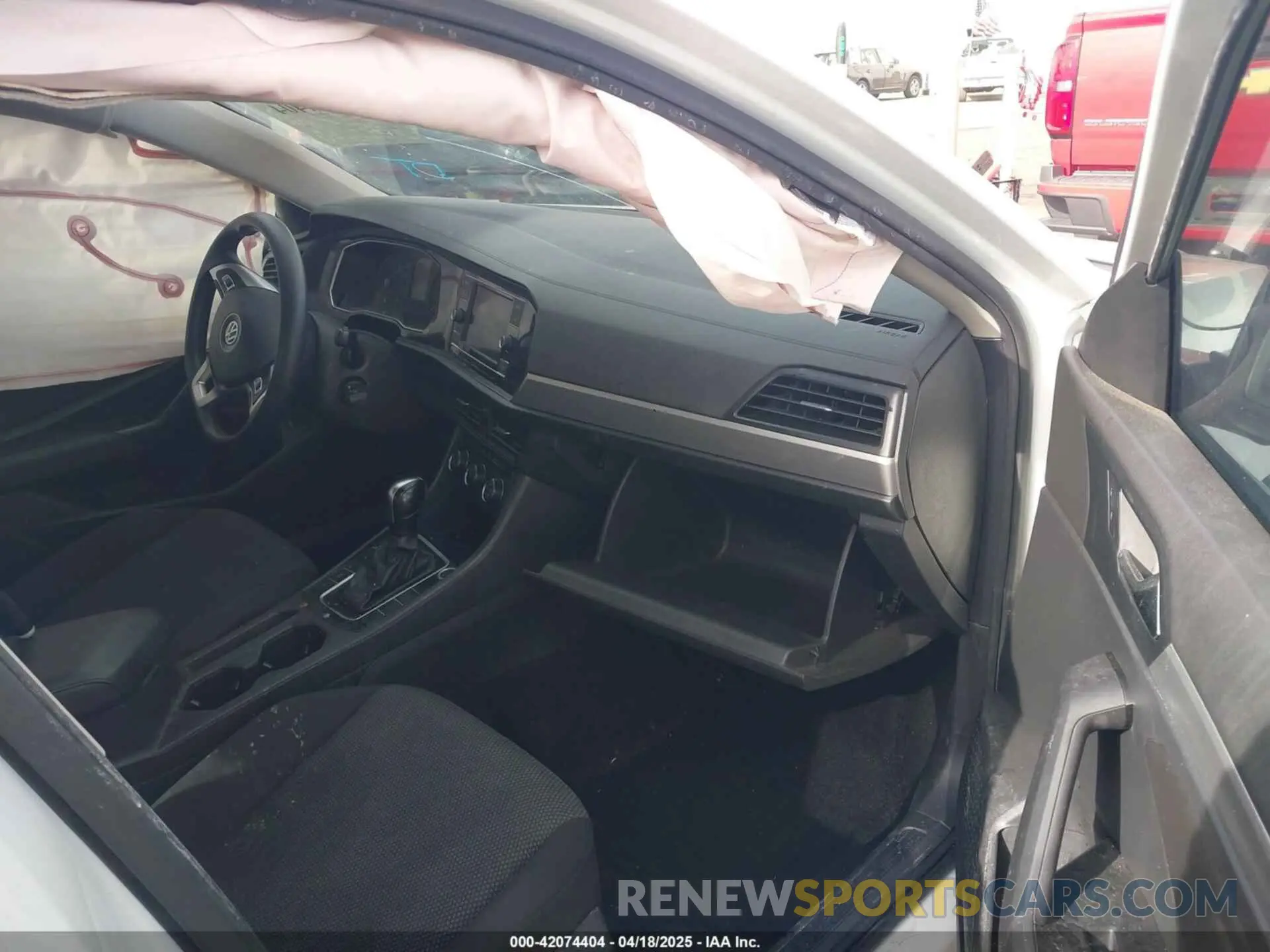 5 Photograph of a damaged car 3VWC57BU6KM273481 VOLKSWAGEN JETTA 2019