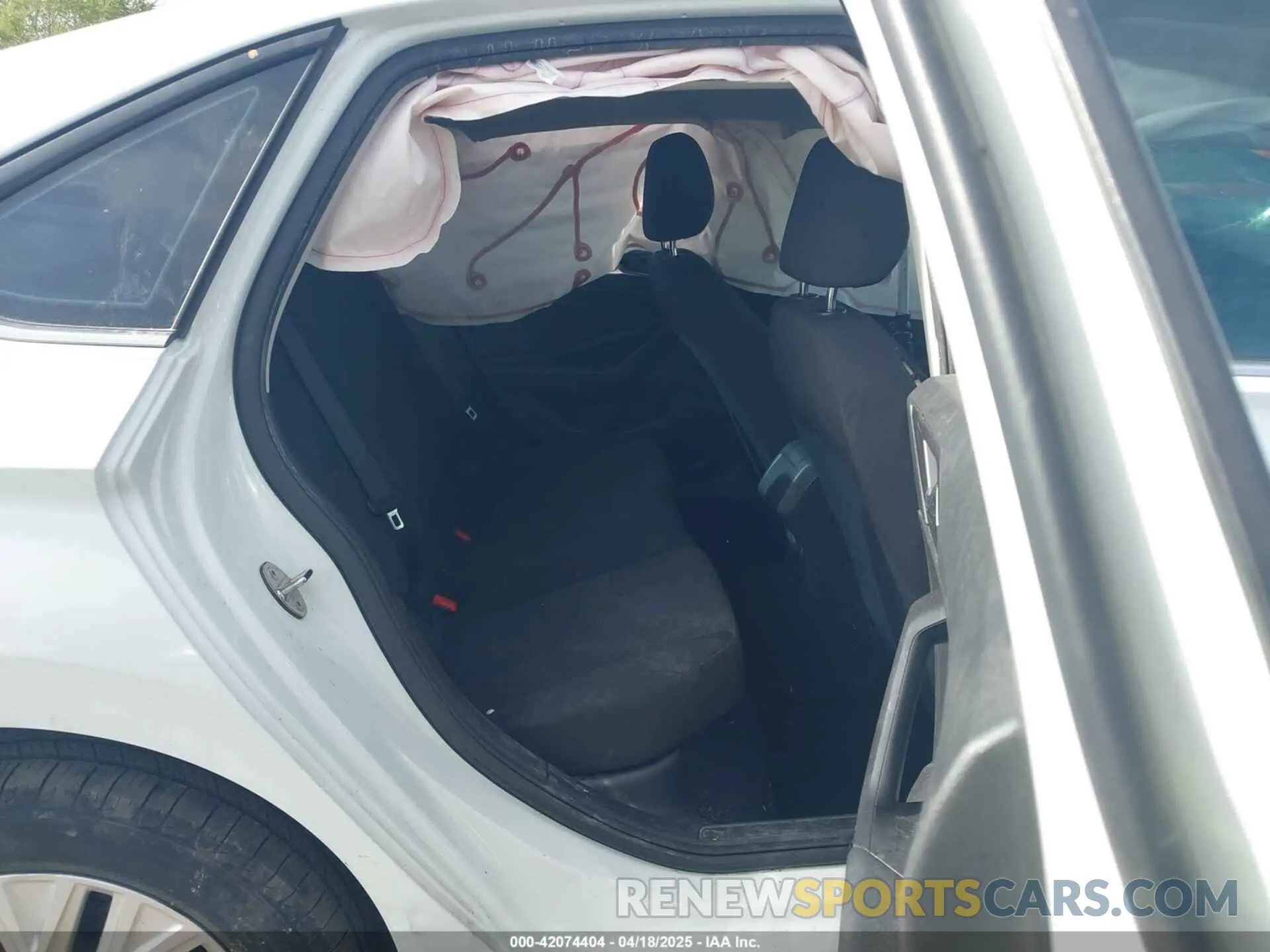8 Photograph of a damaged car 3VWC57BU6KM273481 VOLKSWAGEN JETTA 2019