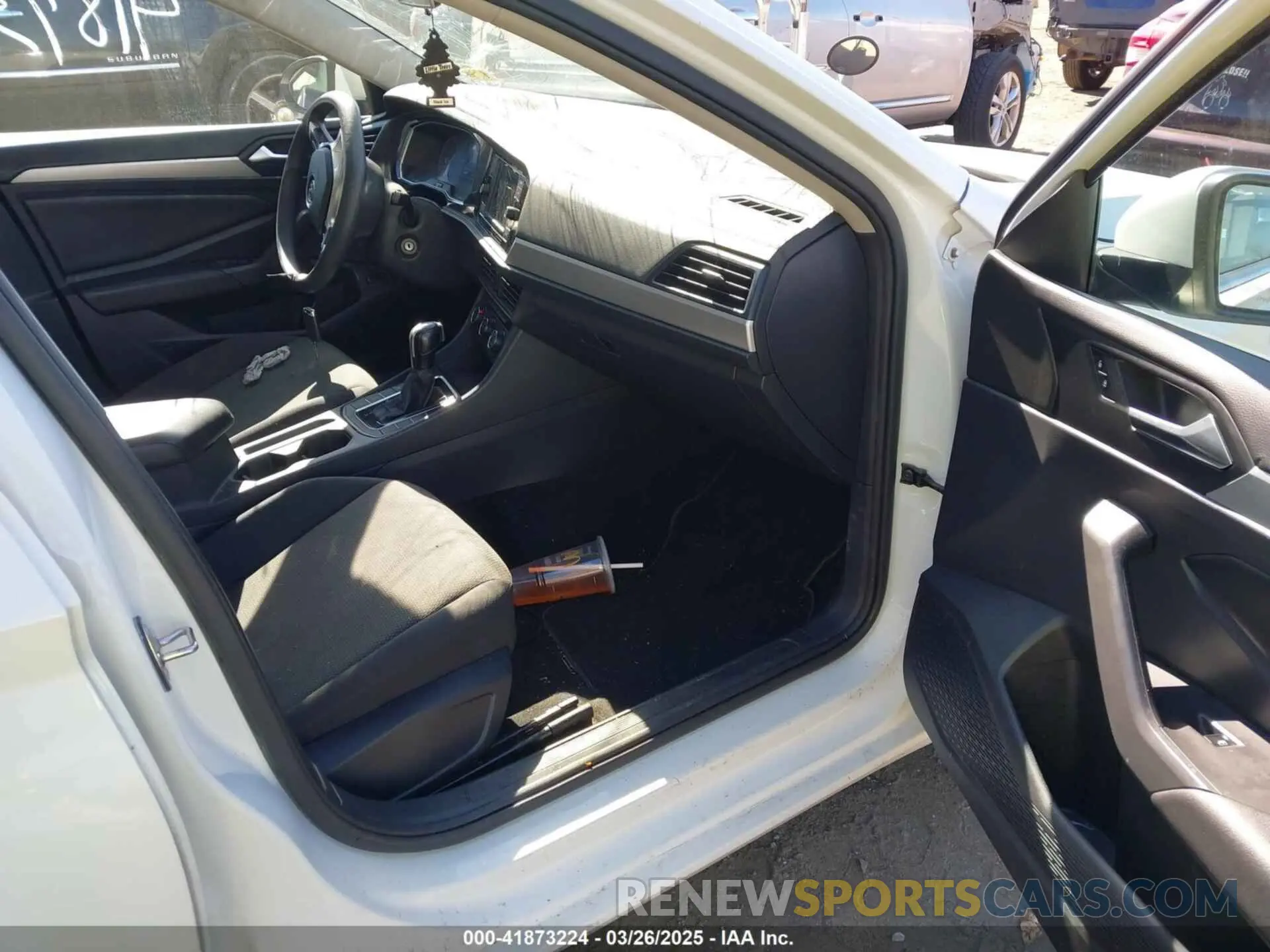 5 Photograph of a damaged car 3VWC57BU7KM020606 VOLKSWAGEN JETTA 2019