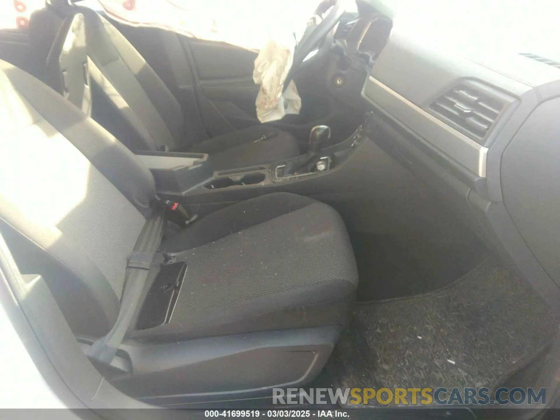 5 Photograph of a damaged car 3VWC57BU7KM031816 VOLKSWAGEN JETTA 2019