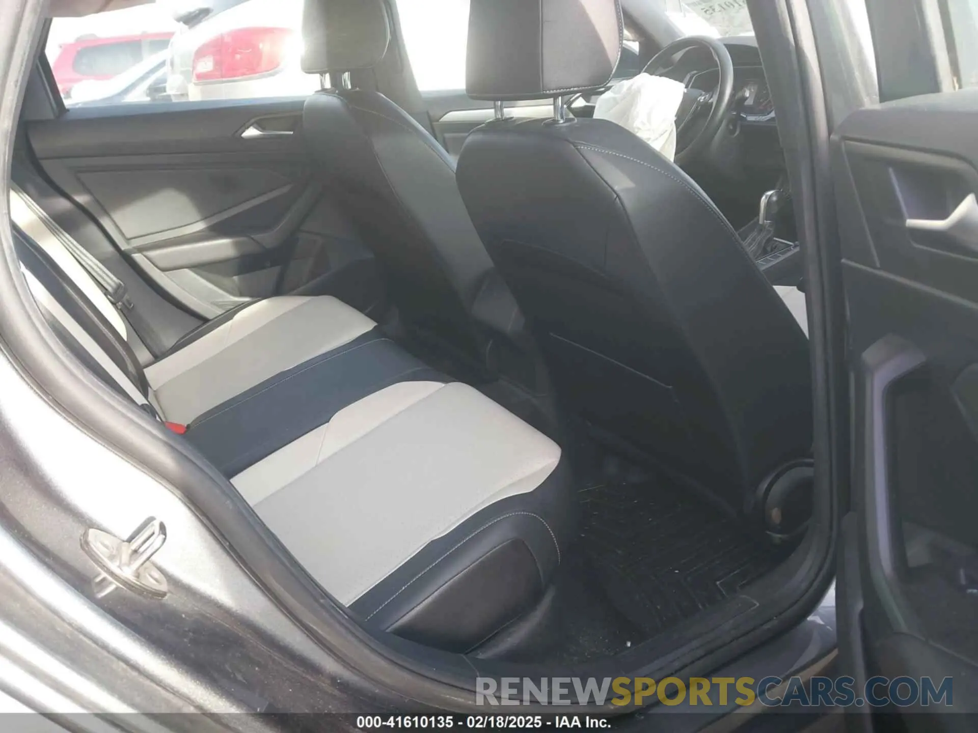 8 Photograph of a damaged car 3VWC57BU7KM045375 VOLKSWAGEN JETTA 2019
