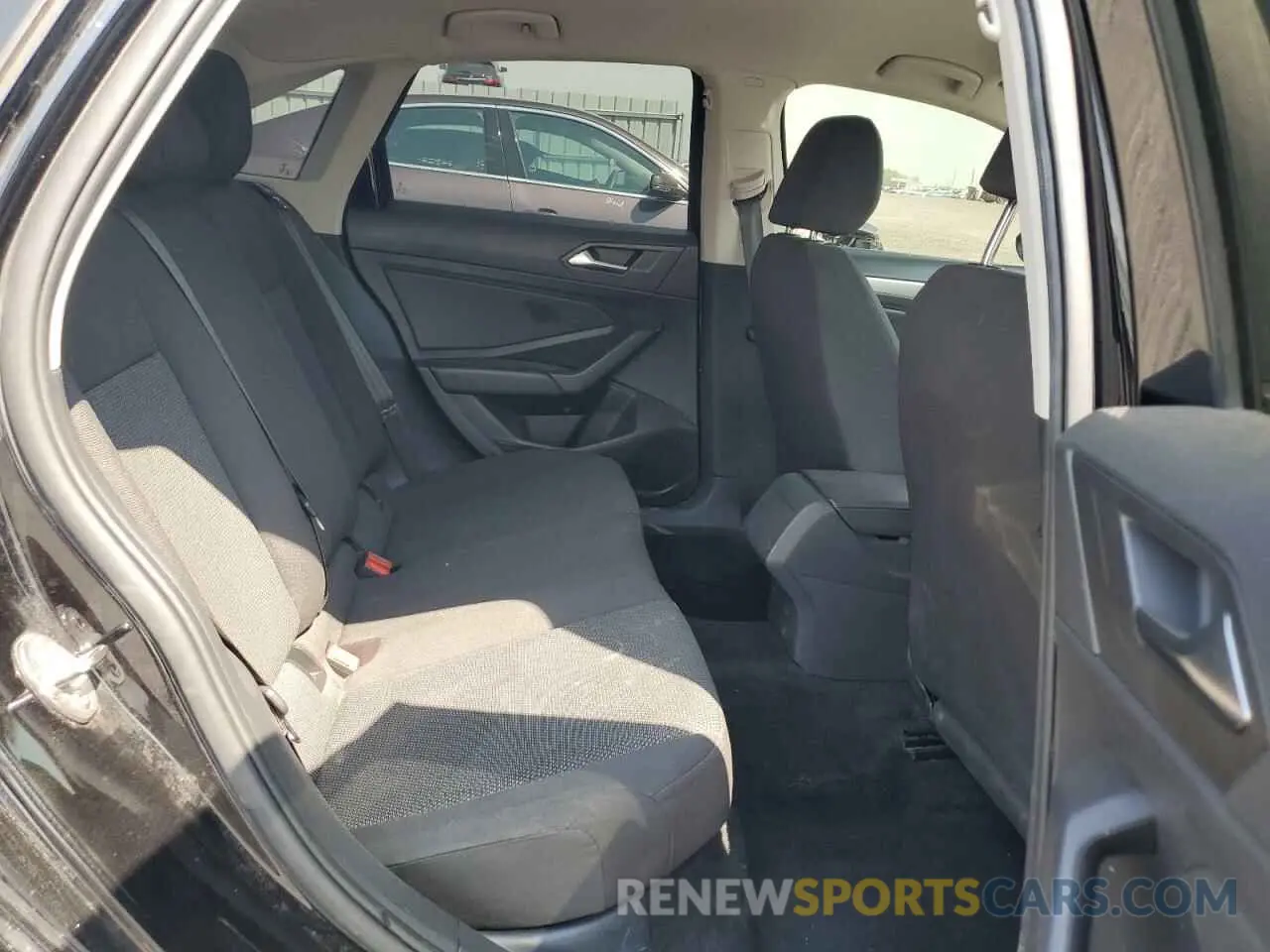 10 Photograph of a damaged car 3VWC57BU7KM046641 VOLKSWAGEN JETTA 2019