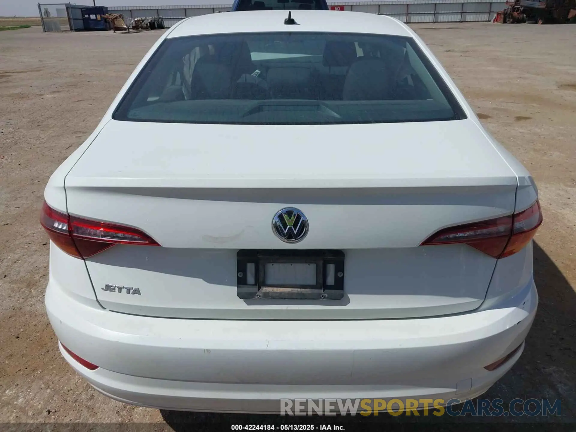 17 Photograph of a damaged car 3VWC57BU7KM110001 VOLKSWAGEN JETTA 2019