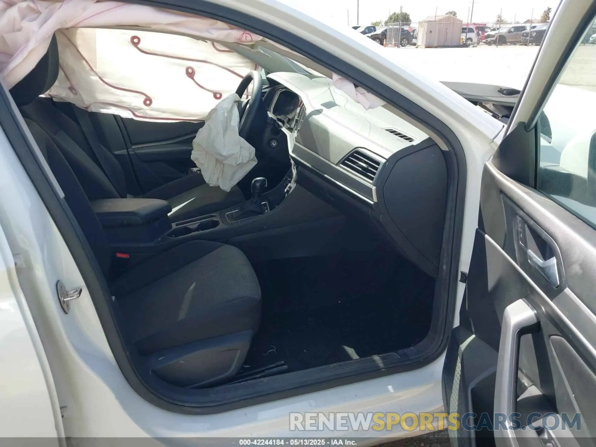 5 Photograph of a damaged car 3VWC57BU7KM110001 VOLKSWAGEN JETTA 2019