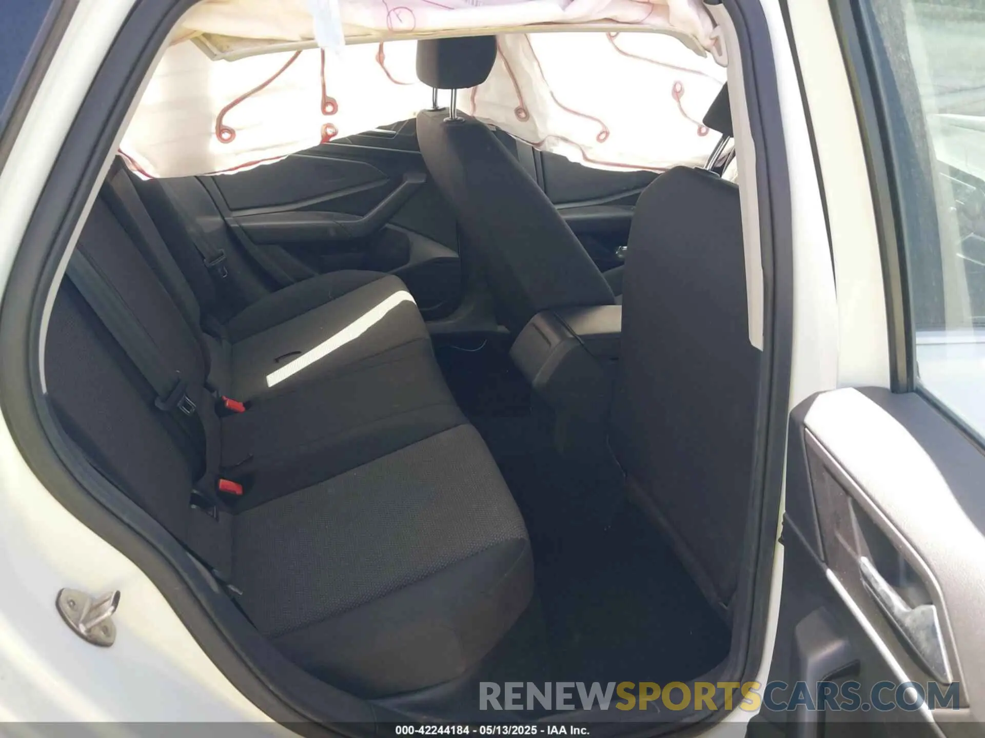 8 Photograph of a damaged car 3VWC57BU7KM110001 VOLKSWAGEN JETTA 2019