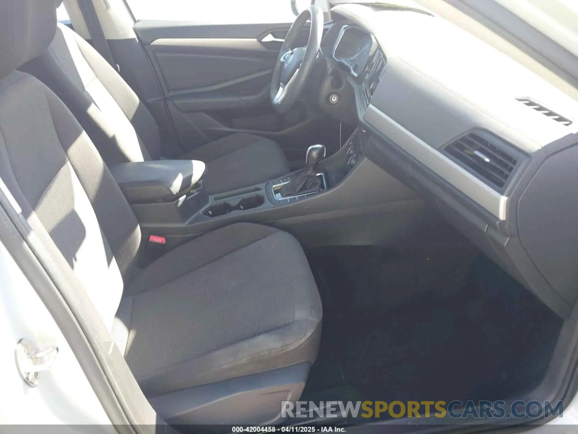 5 Photograph of a damaged car 3VWC57BU7KM131026 VOLKSWAGEN JETTA 2019