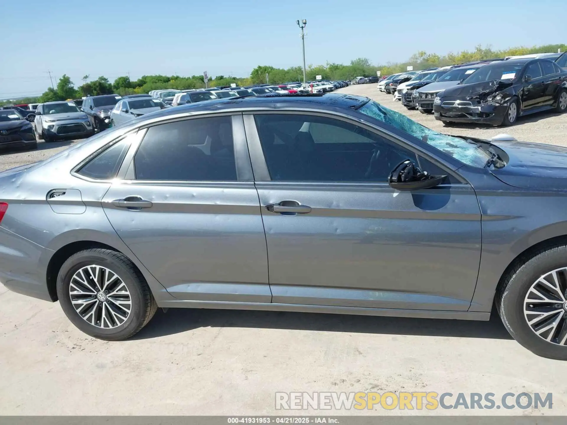 13 Photograph of a damaged car 3VWC57BU7KM219347 VOLKSWAGEN JETTA 2019