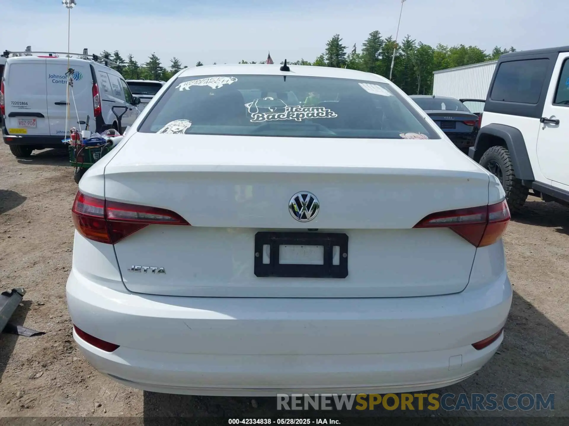 17 Photograph of a damaged car 3VWC57BU7KM243356 VOLKSWAGEN JETTA 2019