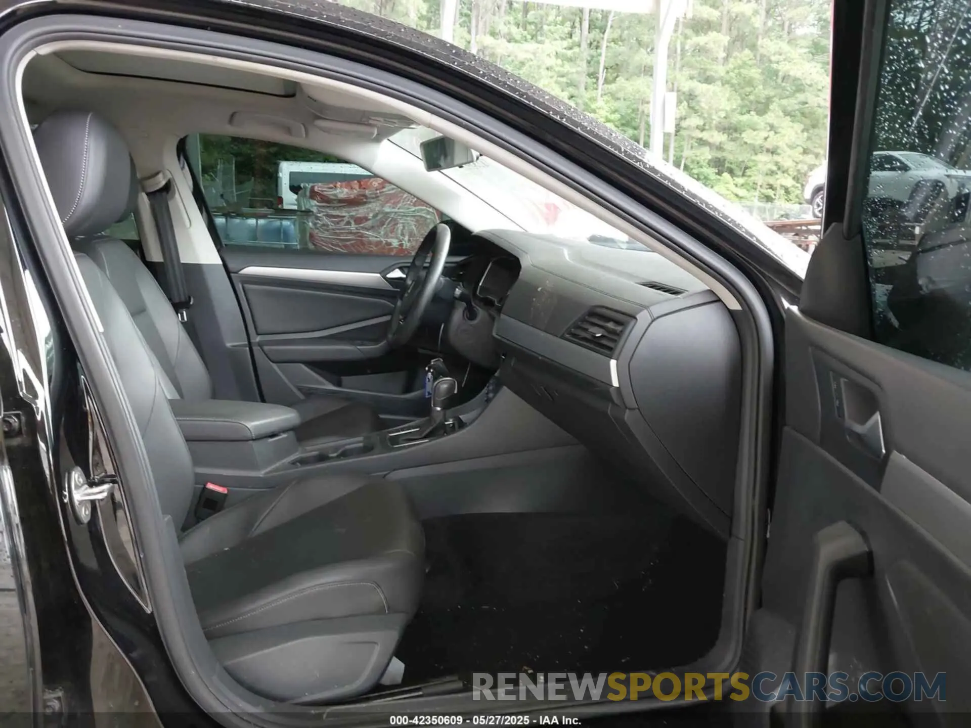 5 Photograph of a damaged car 3VWC57BU7KM268290 VOLKSWAGEN JETTA 2019