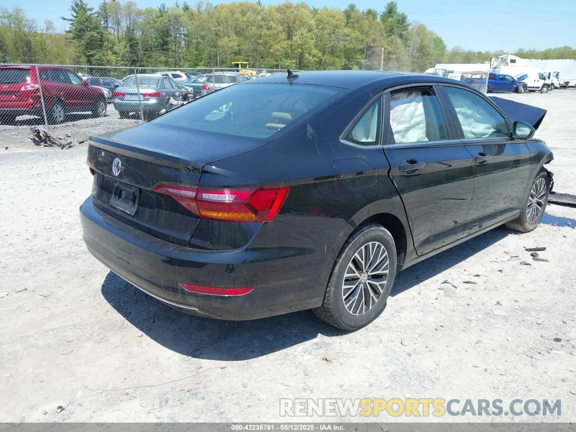 4 Photograph of a damaged car 3VWC57BU7KM272095 VOLKSWAGEN JETTA 2019