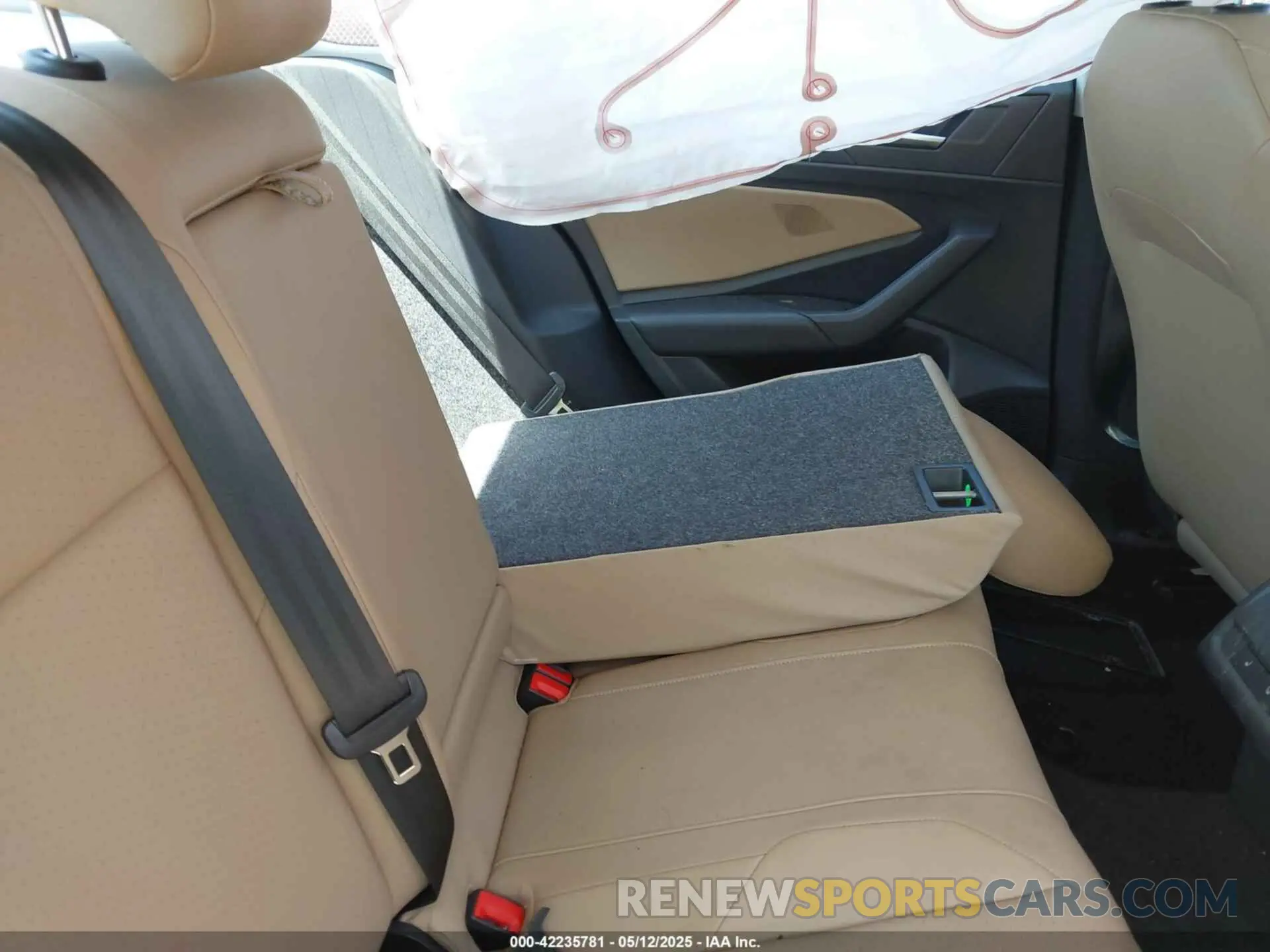 8 Photograph of a damaged car 3VWC57BU7KM272095 VOLKSWAGEN JETTA 2019