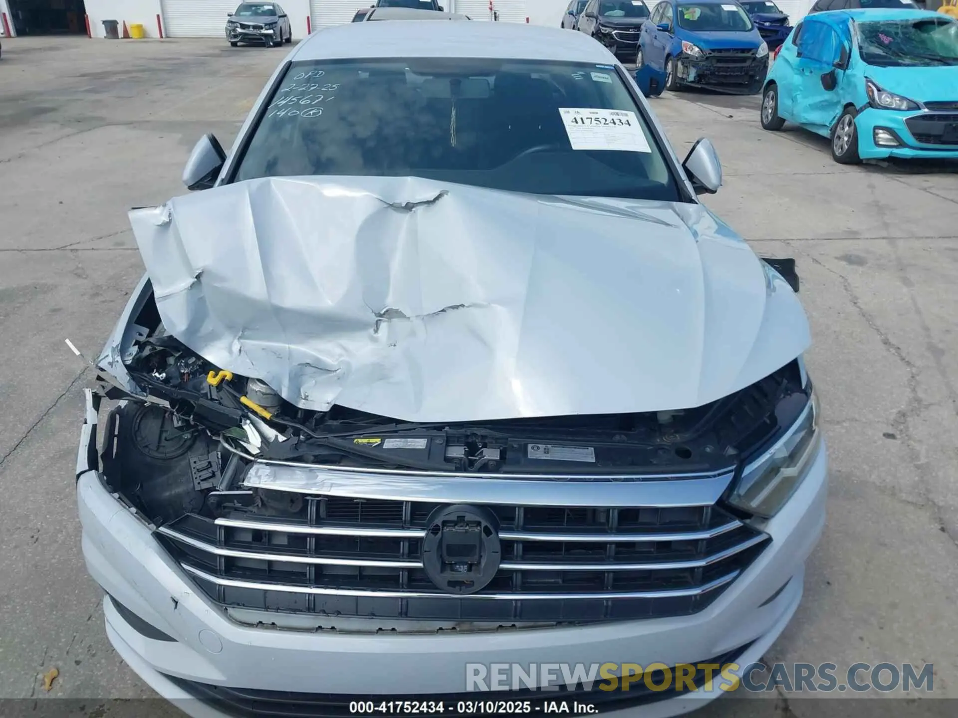 12 Photograph of a damaged car 3VWC57BU8KM032960 VOLKSWAGEN JETTA 2019
