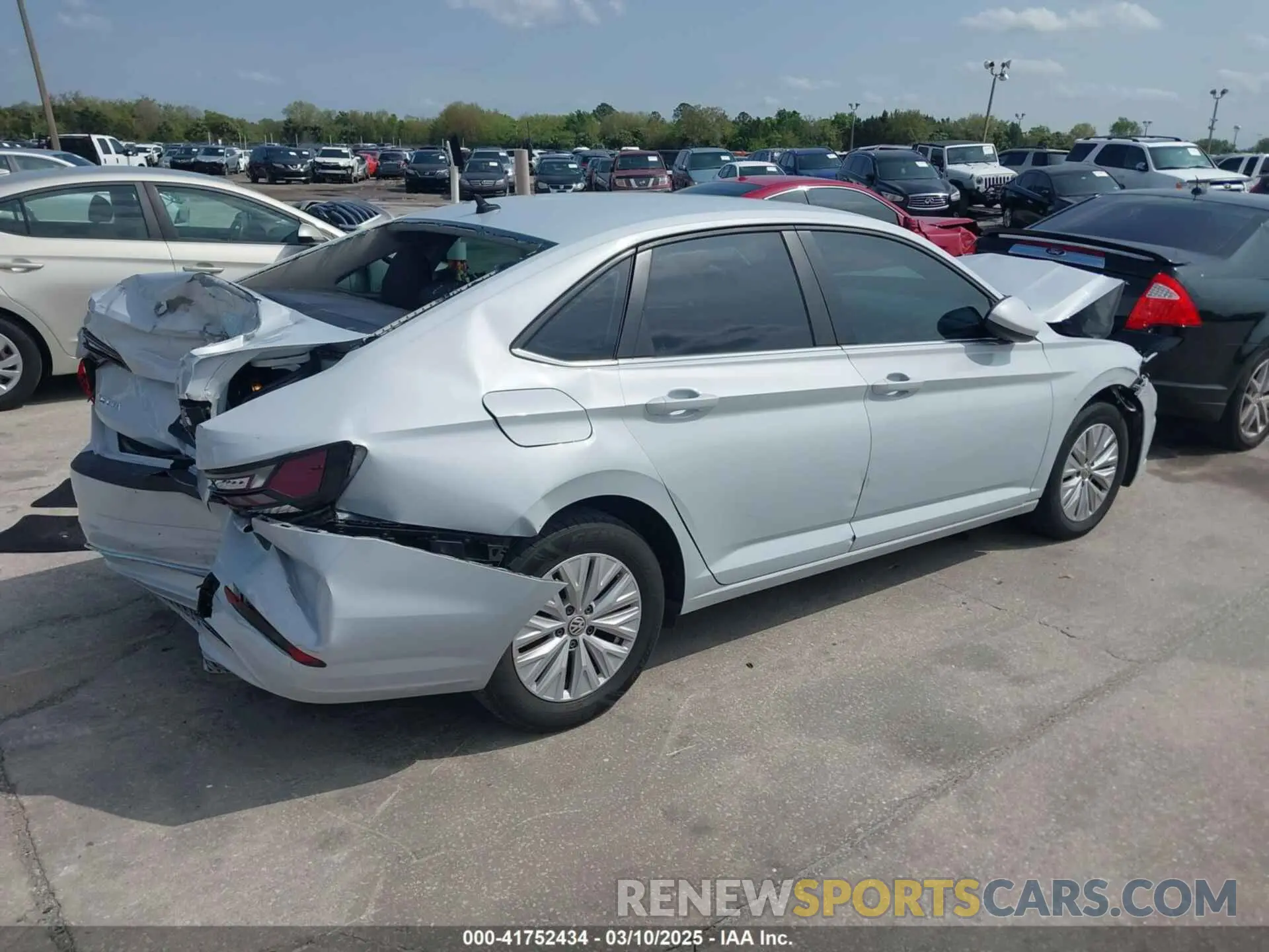 4 Photograph of a damaged car 3VWC57BU8KM032960 VOLKSWAGEN JETTA 2019