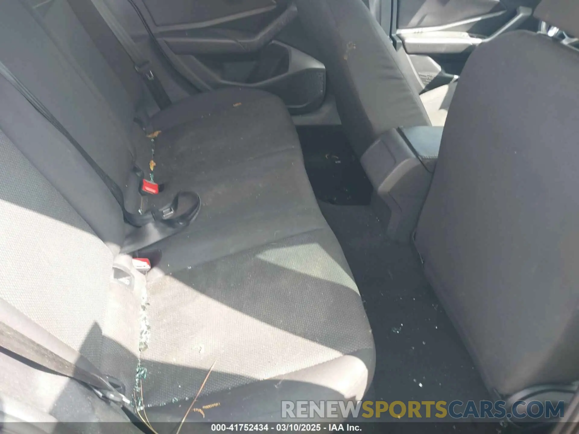 8 Photograph of a damaged car 3VWC57BU8KM032960 VOLKSWAGEN JETTA 2019