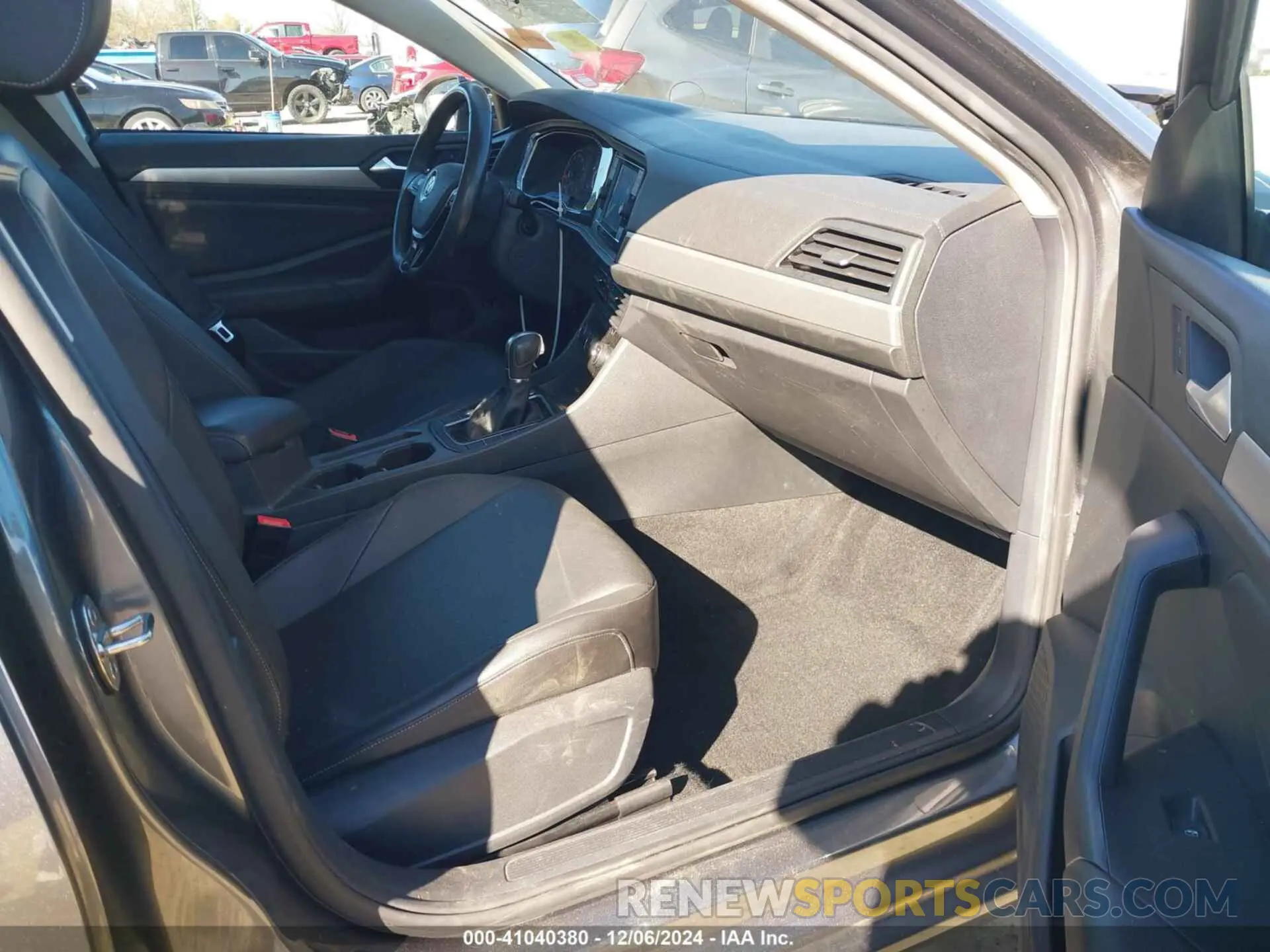 5 Photograph of a damaged car 3VWC57BU8KM055378 VOLKSWAGEN JETTA 2019