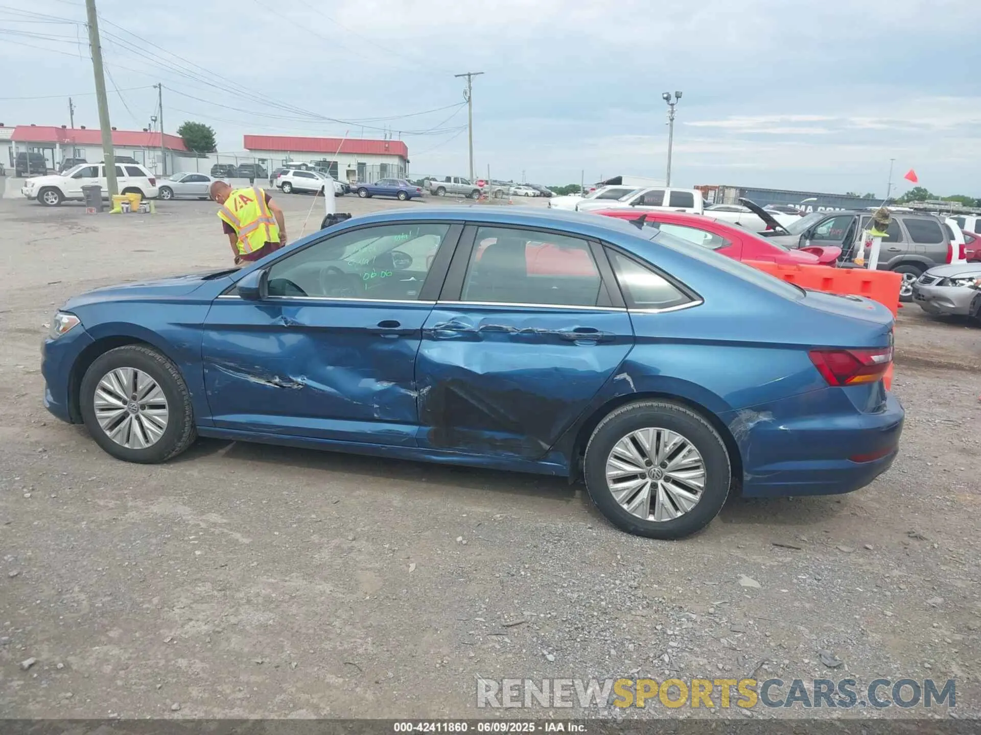 14 Photograph of a damaged car 3VWC57BU8KM085724 VOLKSWAGEN JETTA 2019