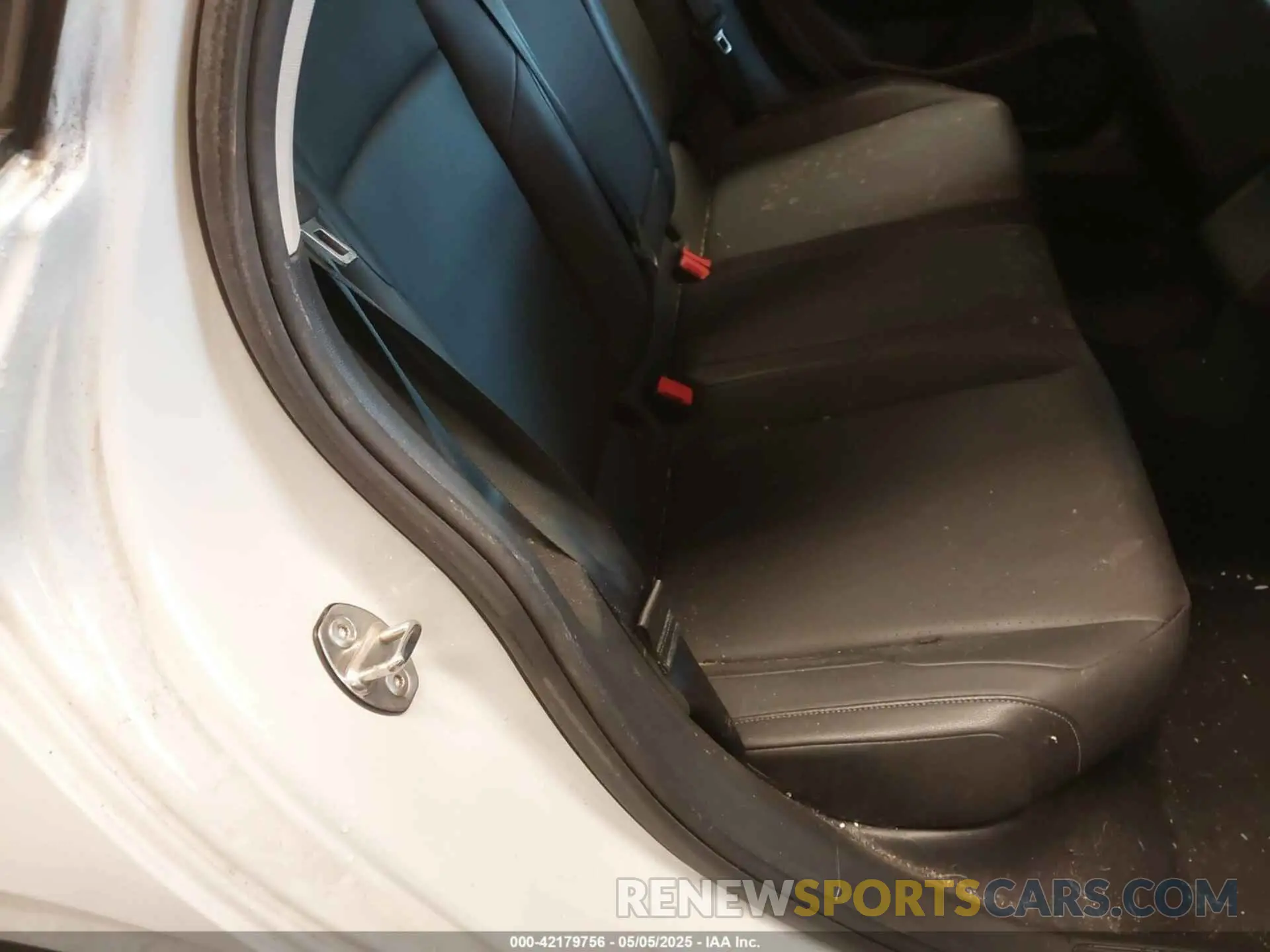 8 Photograph of a damaged car 3VWC57BU8KM094858 VOLKSWAGEN JETTA 2019