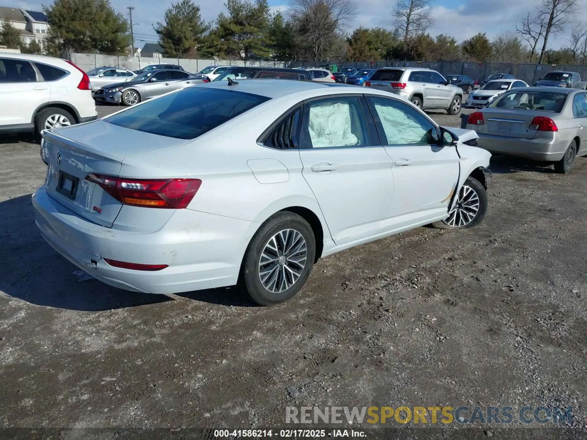 4 Photograph of a damaged car 3VWC57BU8KM102070 VOLKSWAGEN JETTA 2019