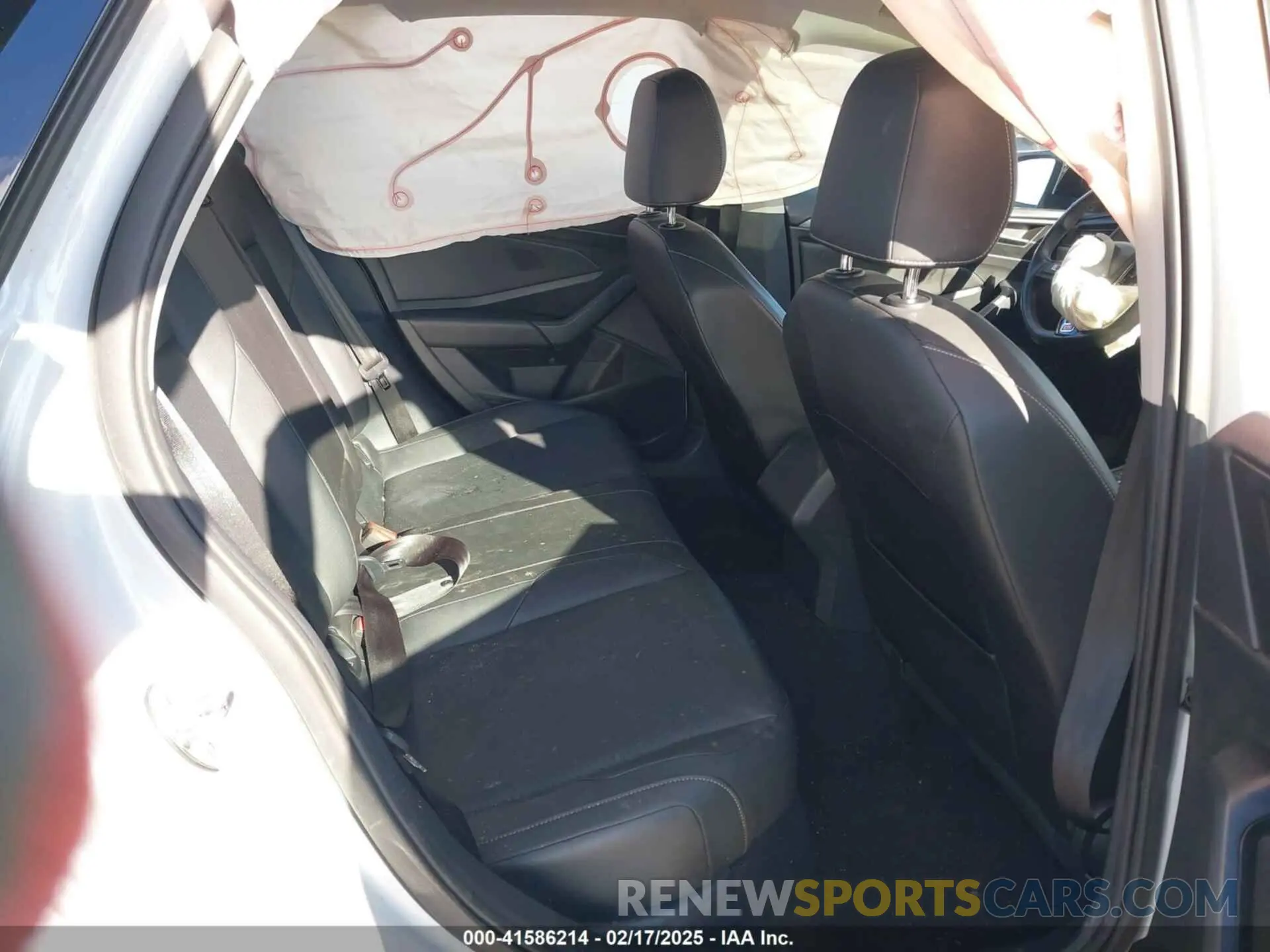 8 Photograph of a damaged car 3VWC57BU8KM102070 VOLKSWAGEN JETTA 2019