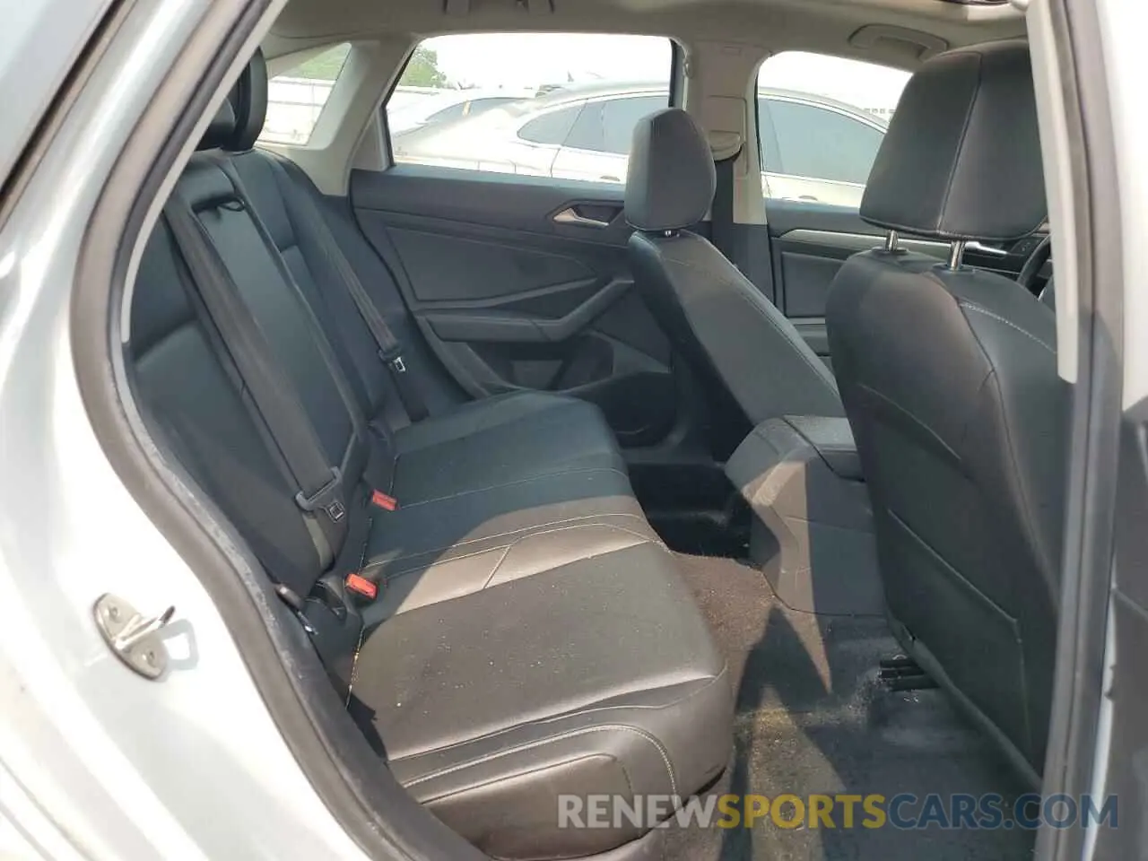 10 Photograph of a damaged car 3VWC57BU8KM112307 VOLKSWAGEN JETTA 2019