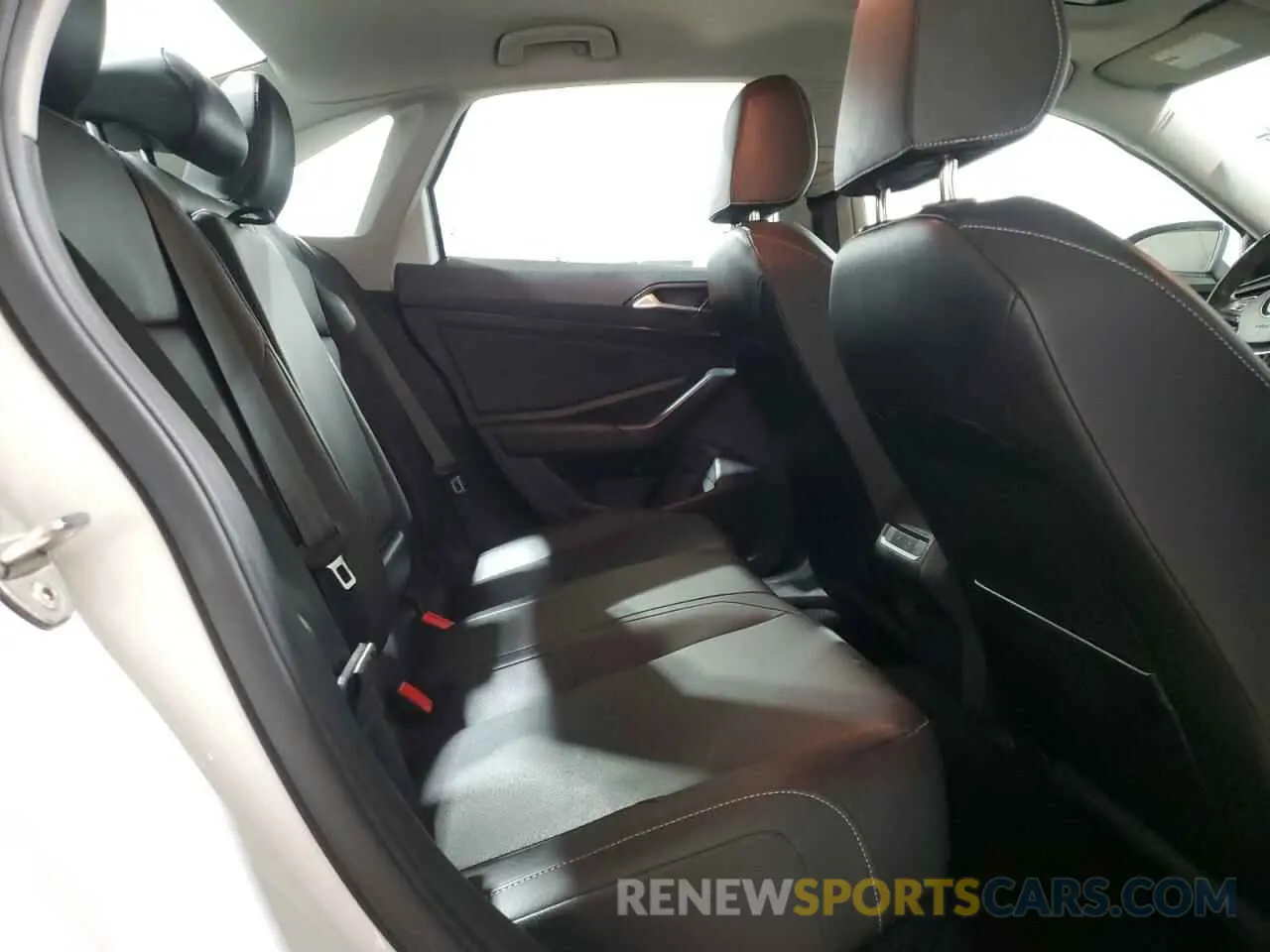 10 Photograph of a damaged car 3VWC57BU8KM203335 VOLKSWAGEN JETTA 2019