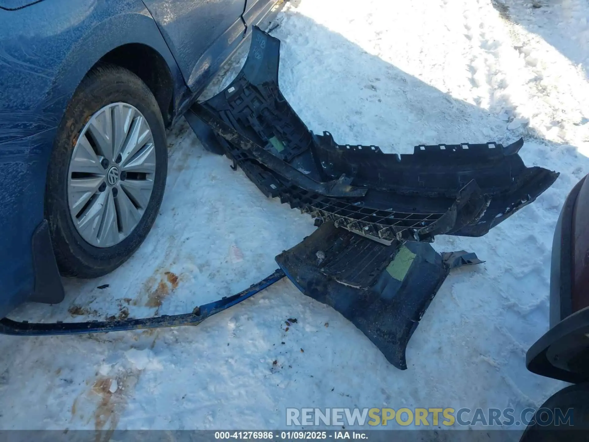 11 Photograph of a damaged car 3VWC57BU8KM212200 VOLKSWAGEN JETTA 2019