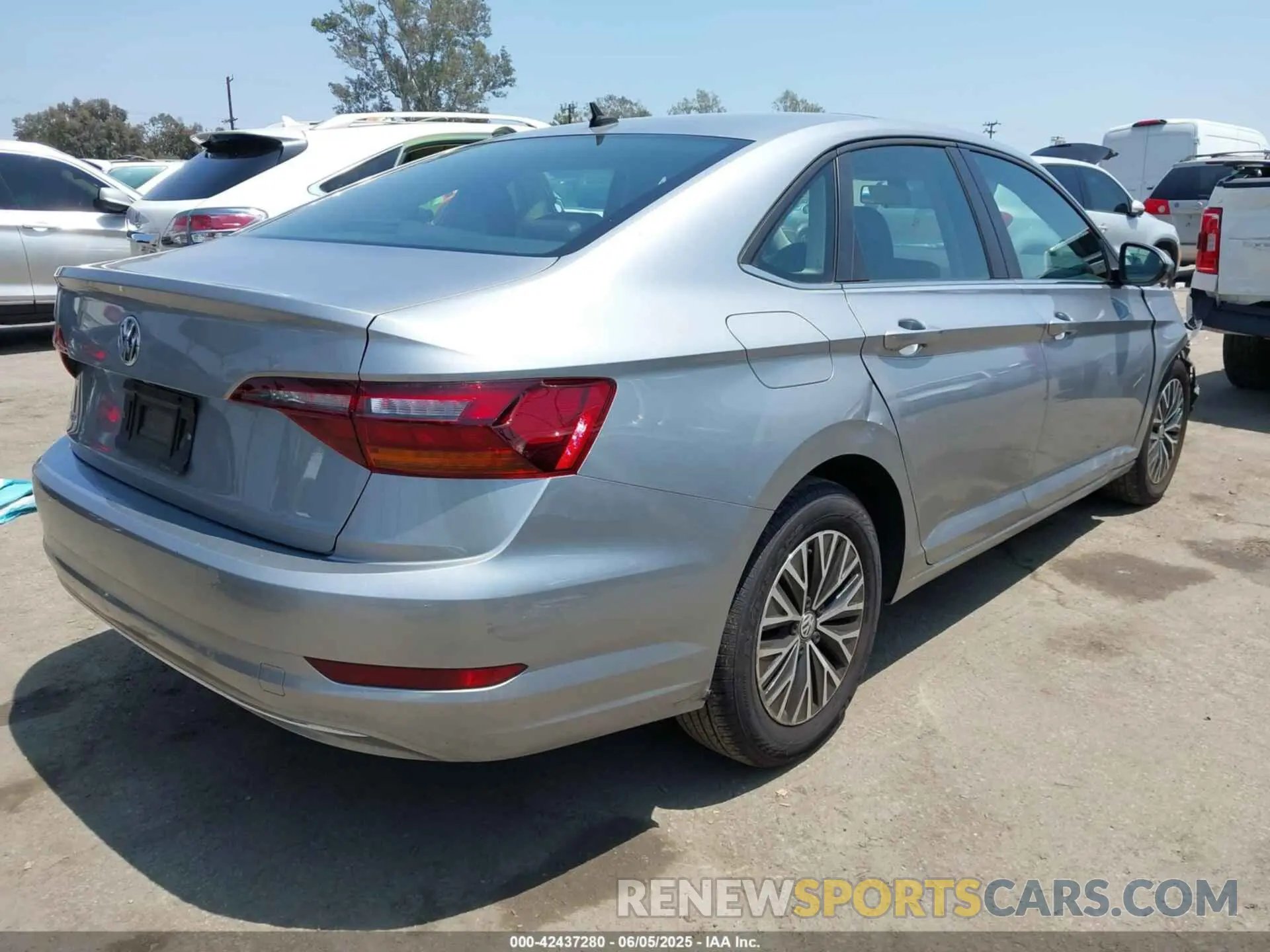 4 Photograph of a damaged car 3VWC57BU8KM227991 VOLKSWAGEN JETTA 2019