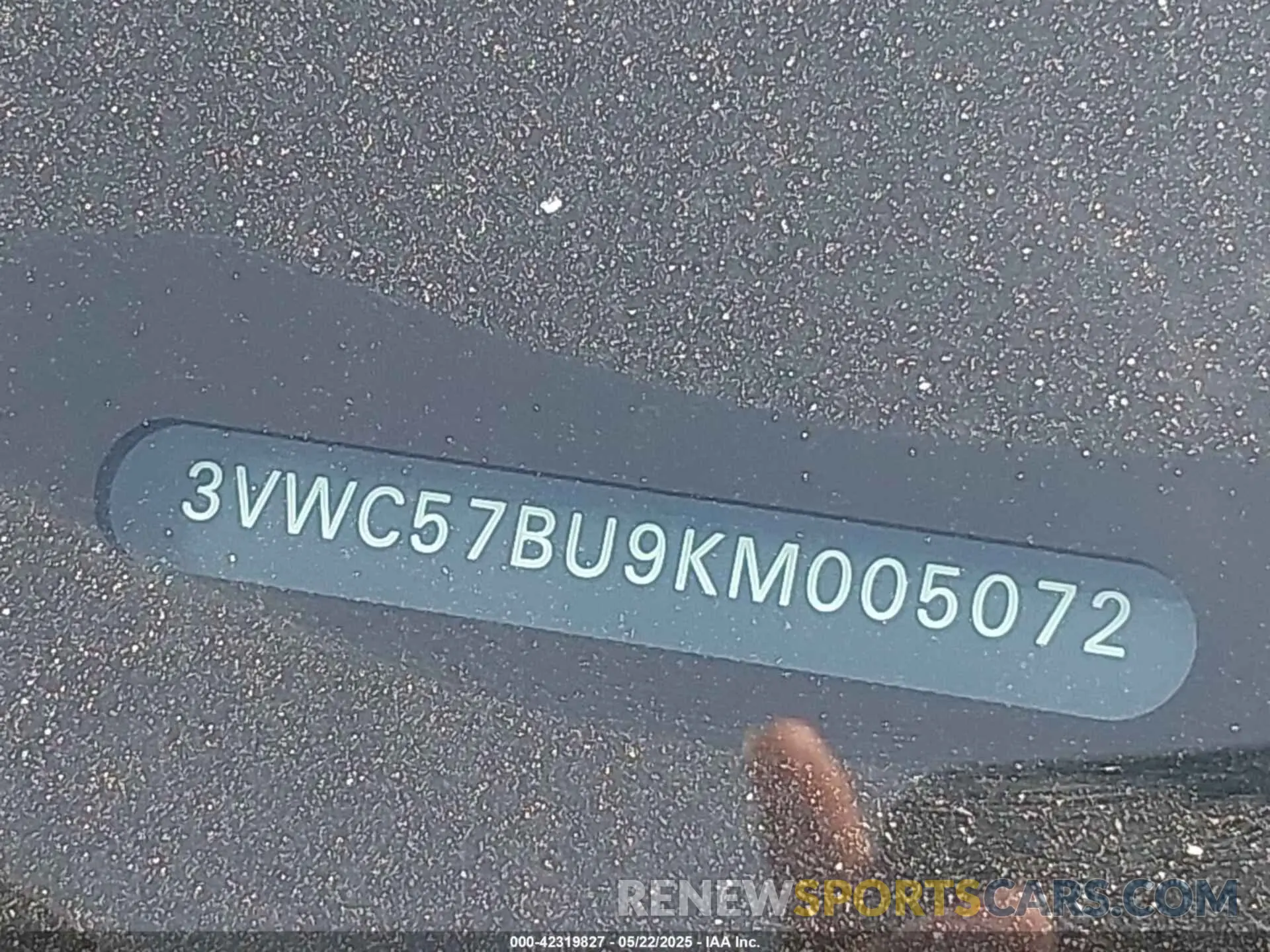 18 Photograph of a damaged car 3VWC57BU9KM005072 VOLKSWAGEN JETTA 2019