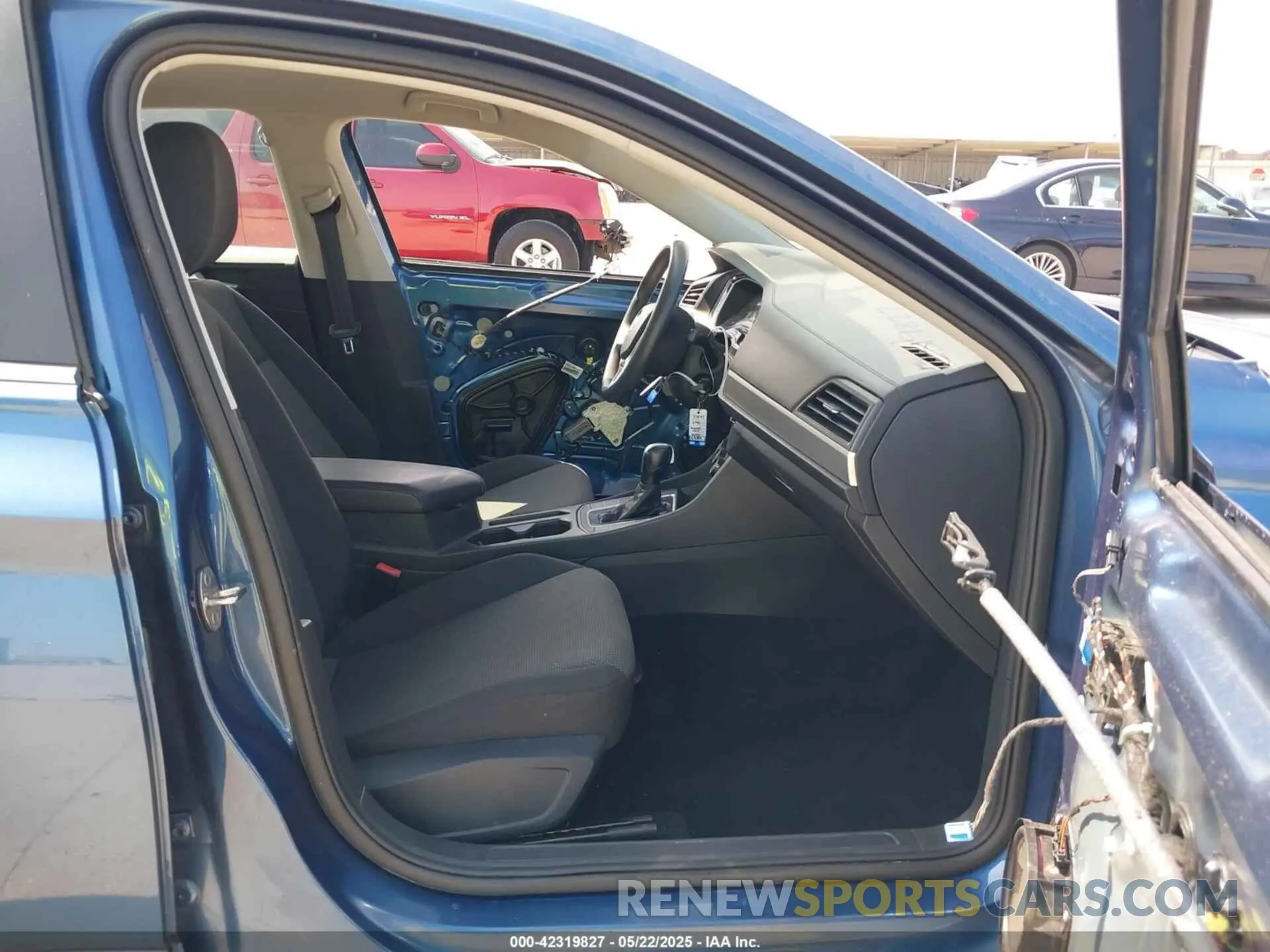5 Photograph of a damaged car 3VWC57BU9KM005072 VOLKSWAGEN JETTA 2019
