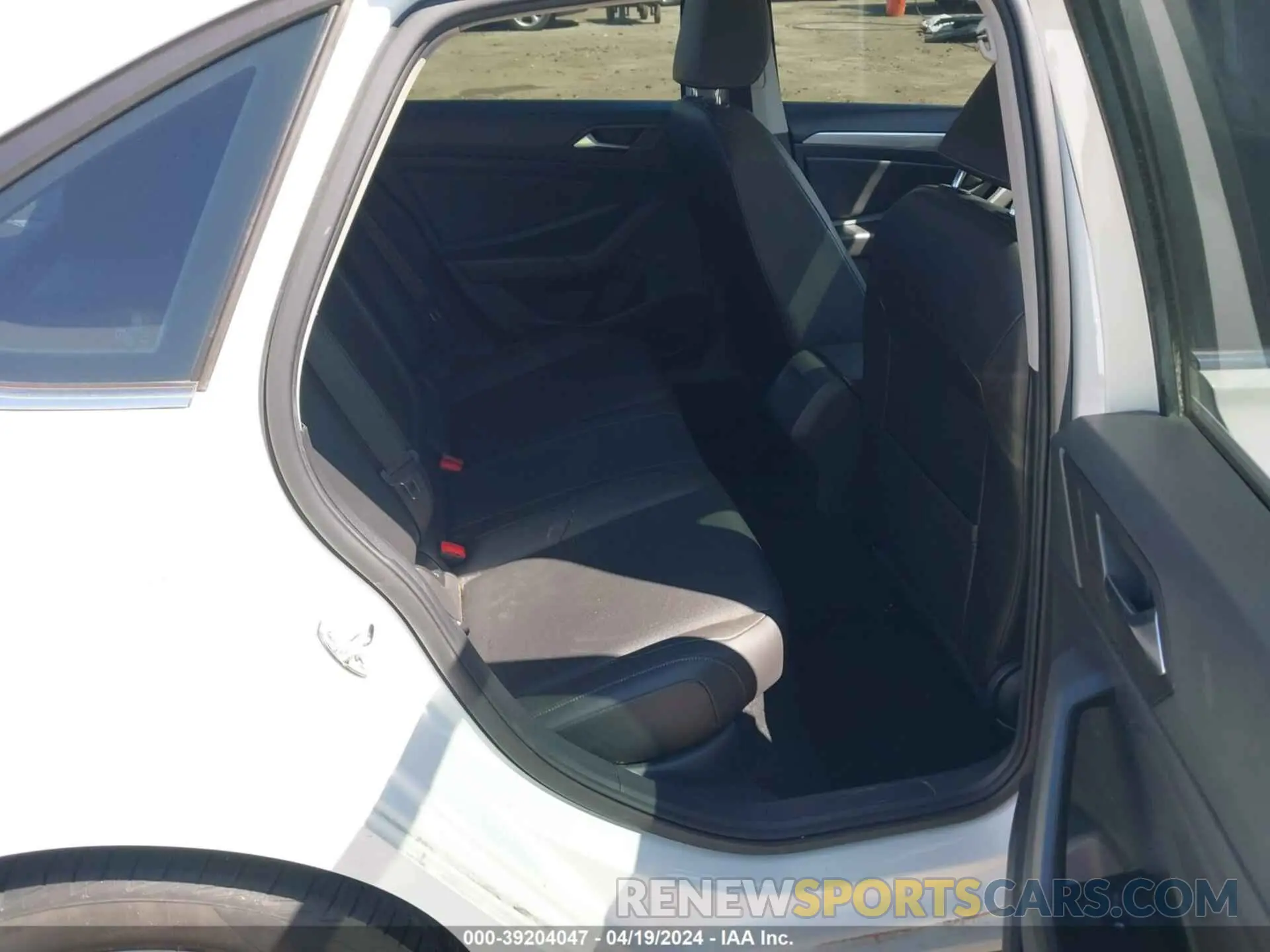 8 Photograph of a damaged car 3VWC57BU9KM006058 VOLKSWAGEN JETTA 2019