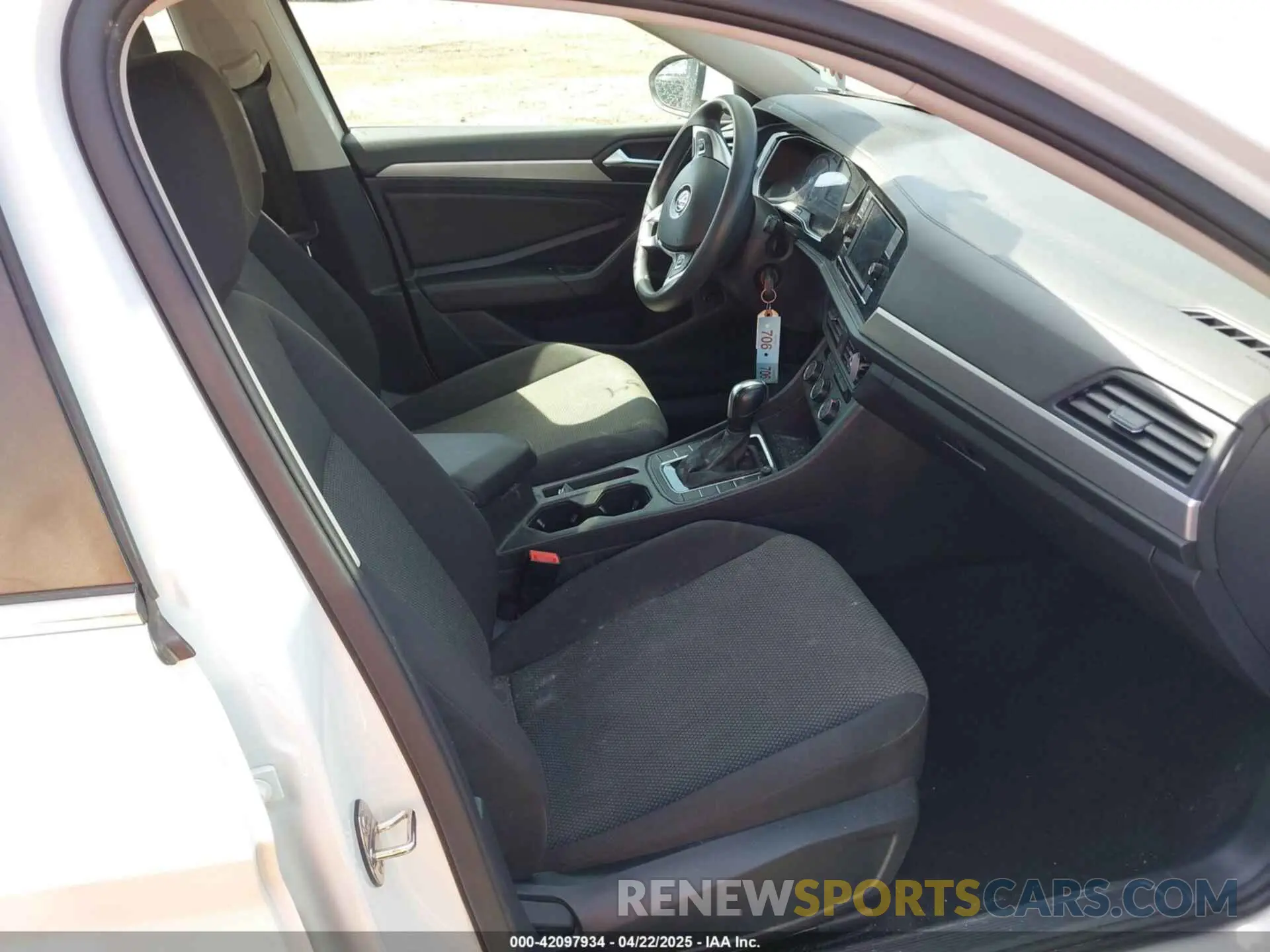 5 Photograph of a damaged car 3VWC57BU9KM055017 VOLKSWAGEN JETTA 2019
