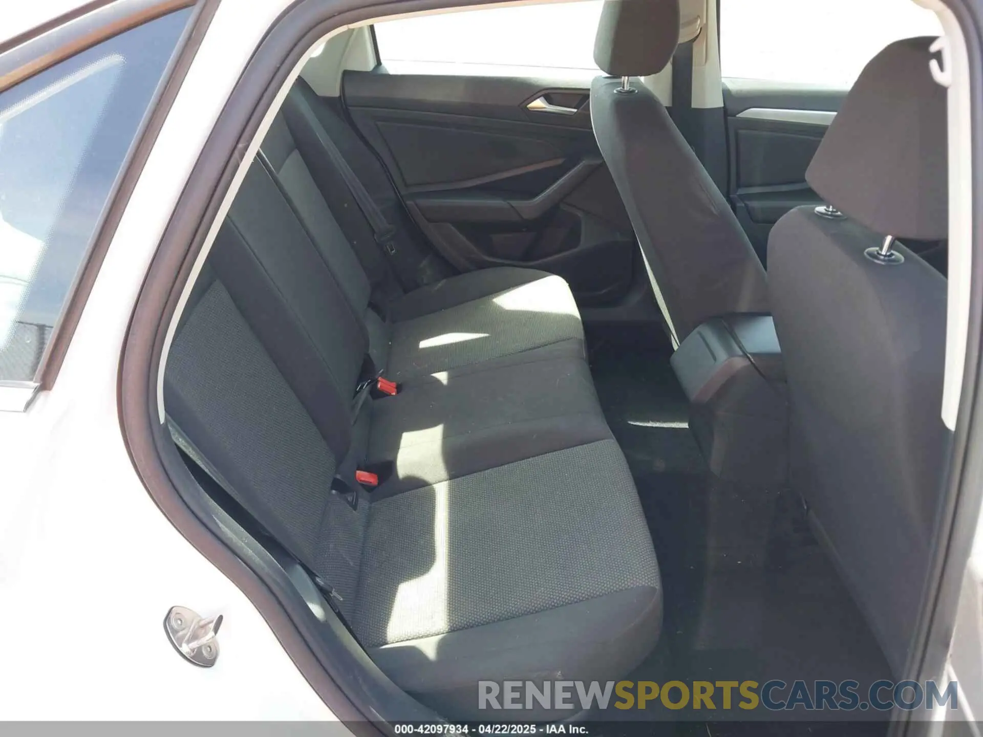 8 Photograph of a damaged car 3VWC57BU9KM055017 VOLKSWAGEN JETTA 2019