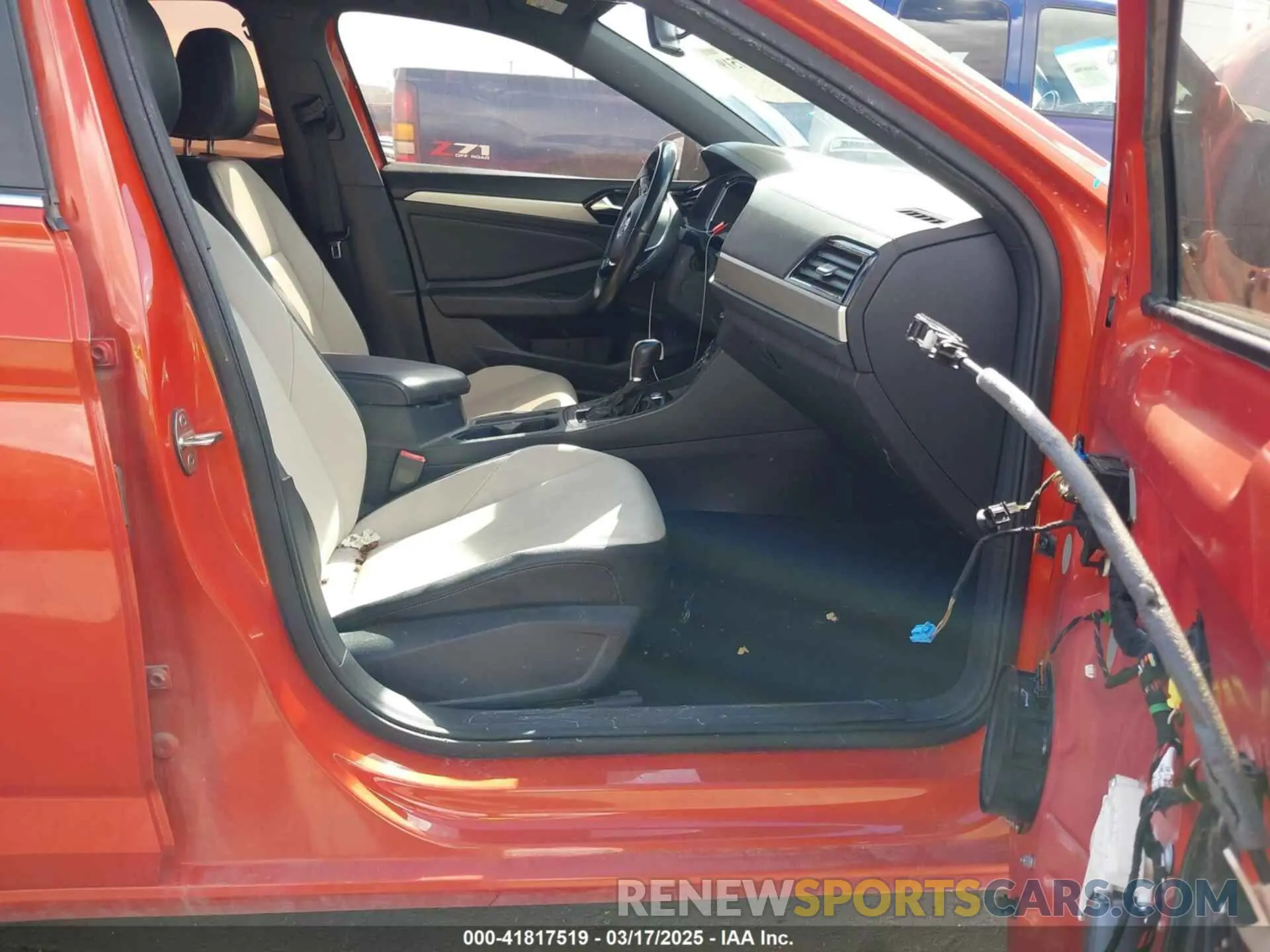 5 Photograph of a damaged car 3VWC57BU9KM070648 VOLKSWAGEN JETTA 2019