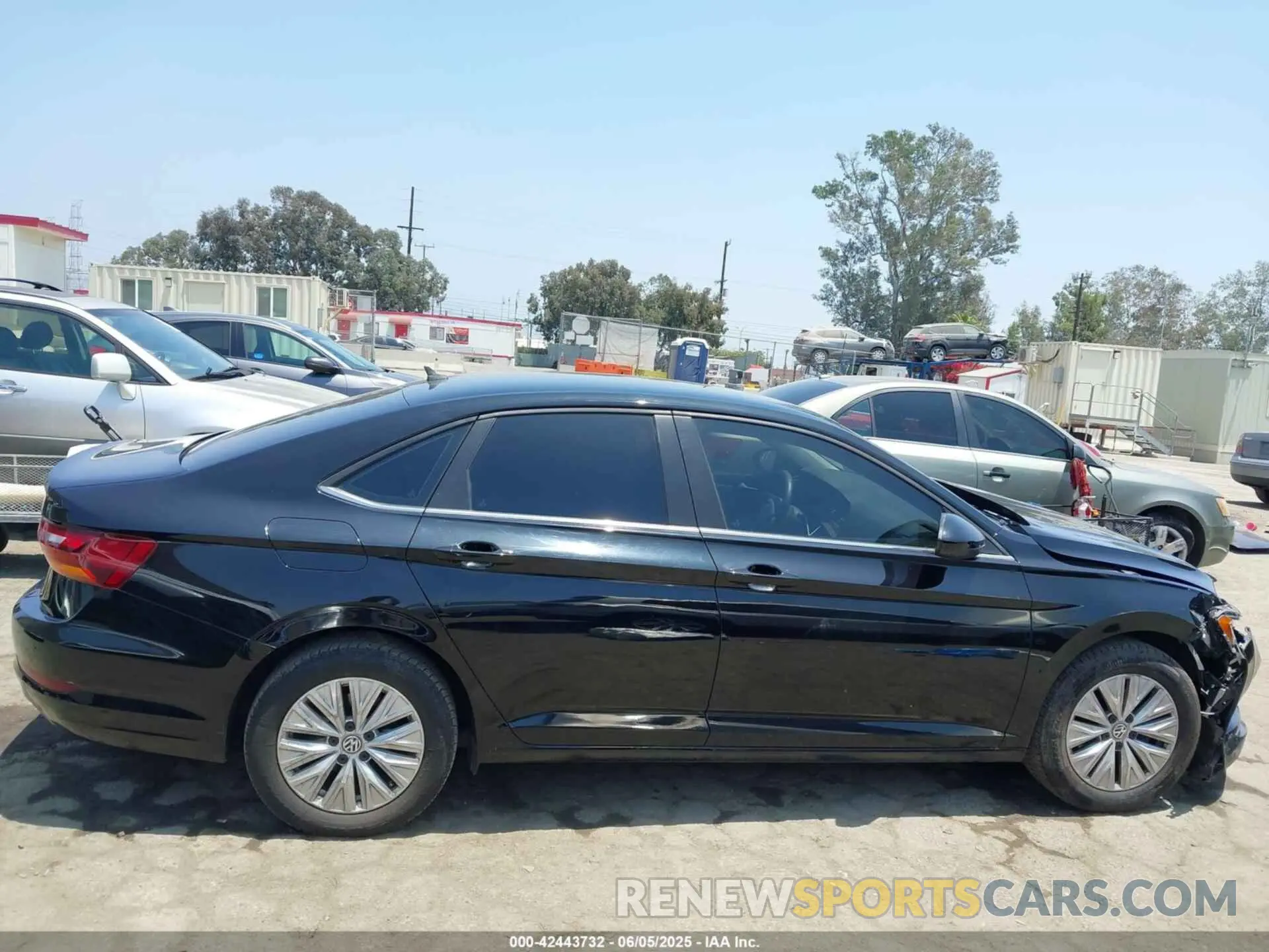 14 Photograph of a damaged car 3VWC57BU9KM097042 VOLKSWAGEN JETTA 2019