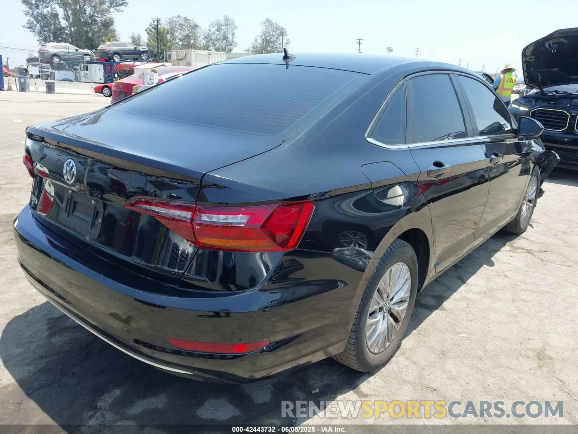 4 Photograph of a damaged car 3VWC57BU9KM097042 VOLKSWAGEN JETTA 2019