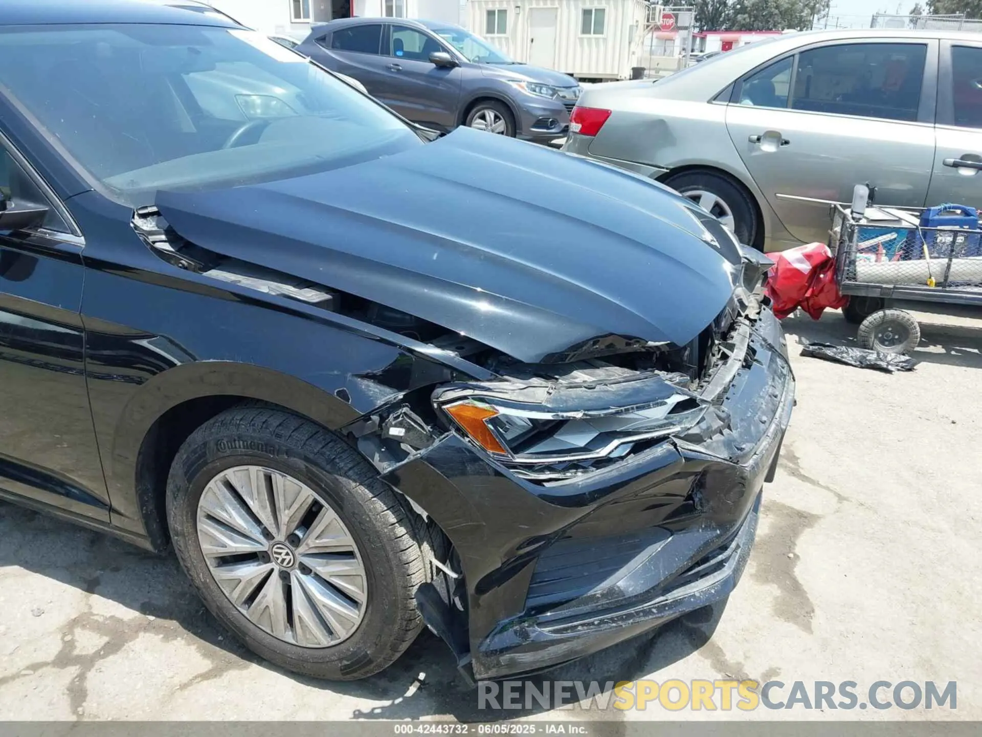 6 Photograph of a damaged car 3VWC57BU9KM097042 VOLKSWAGEN JETTA 2019